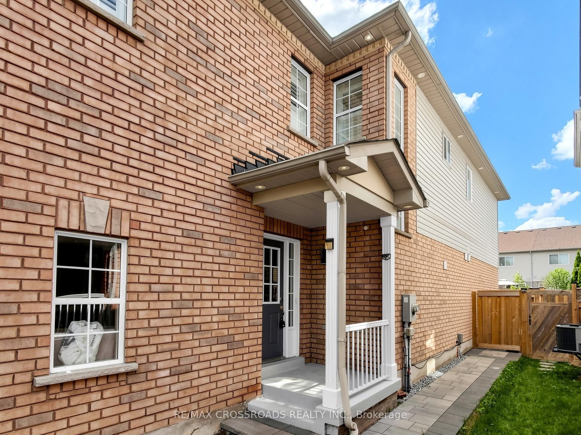 72 Telegraph Drive, Whitby, ON L1P 1S4 photo 4