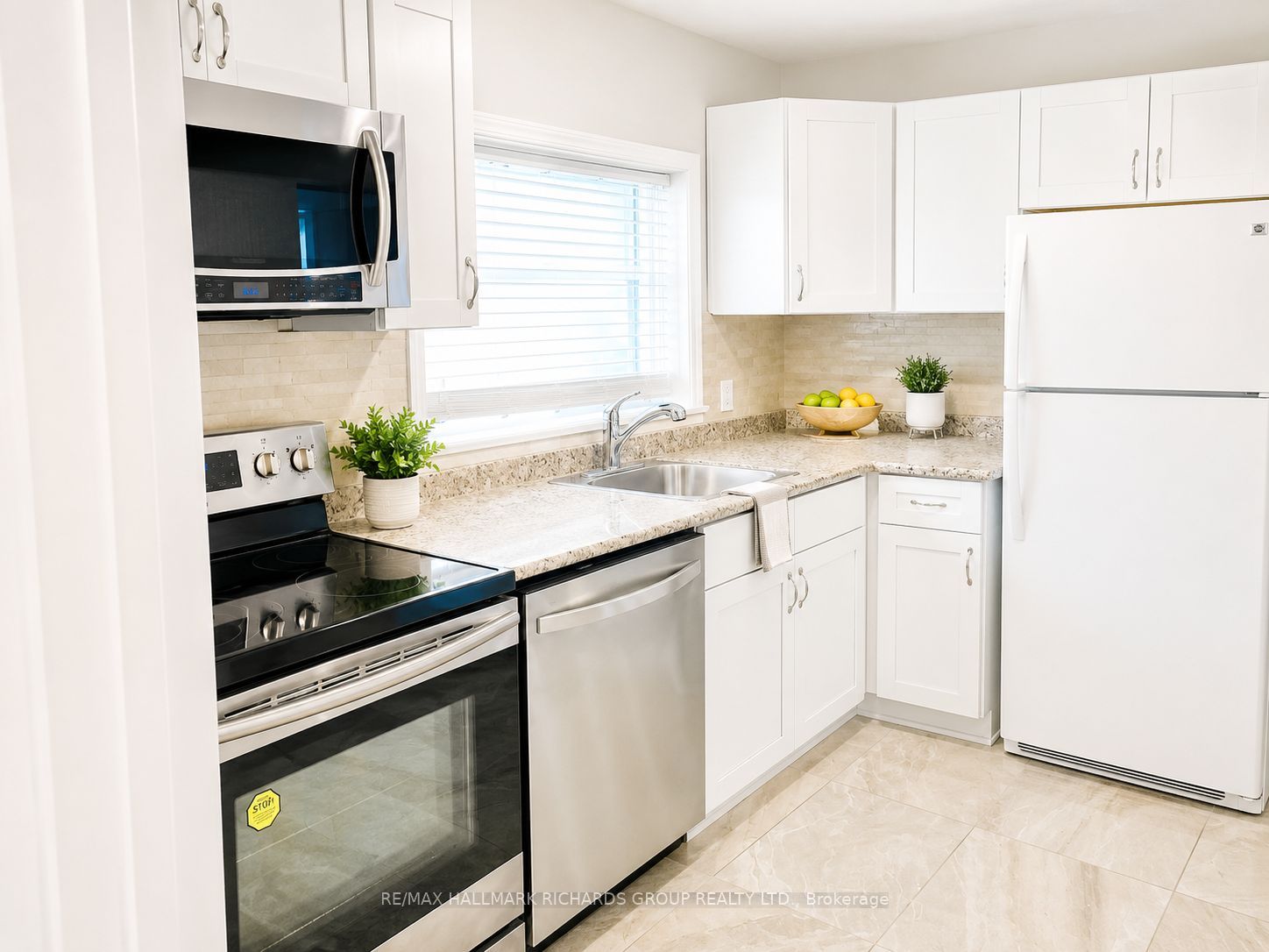 14 Glen Everest Road Upper, Toronto, ON M1N 1J3 photo 3