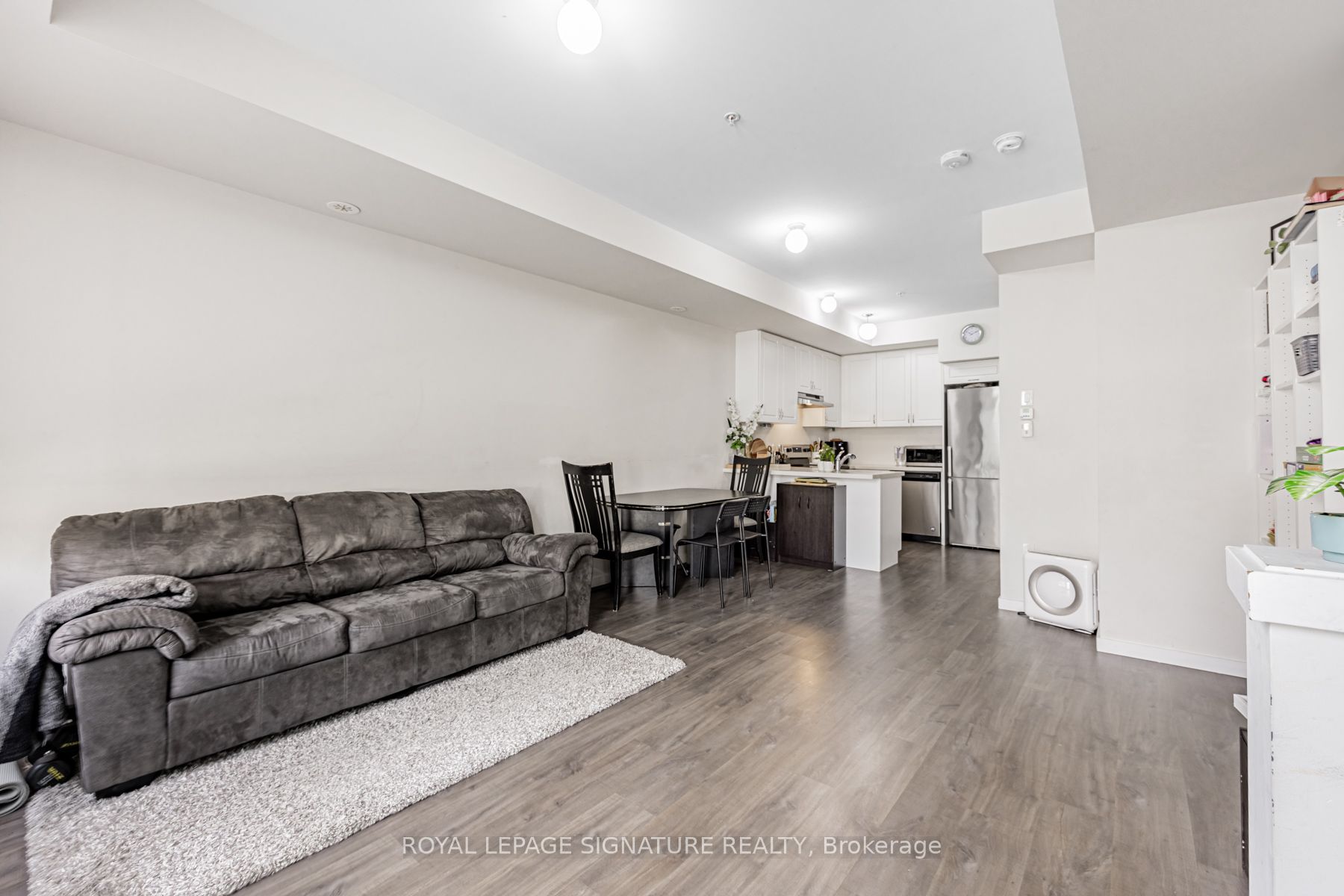 1711 Pure Springs Boulevard 202, Pickering, ON L1X 0E3 photo 5