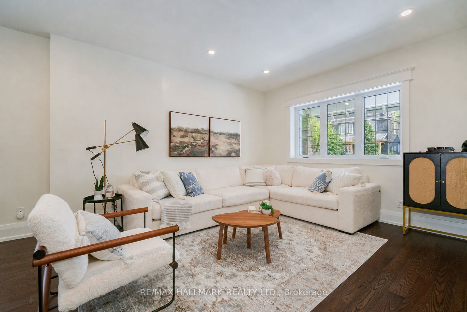 338 Kenilworth Avenue, Toronto, ON M4L 3S8 photo 3