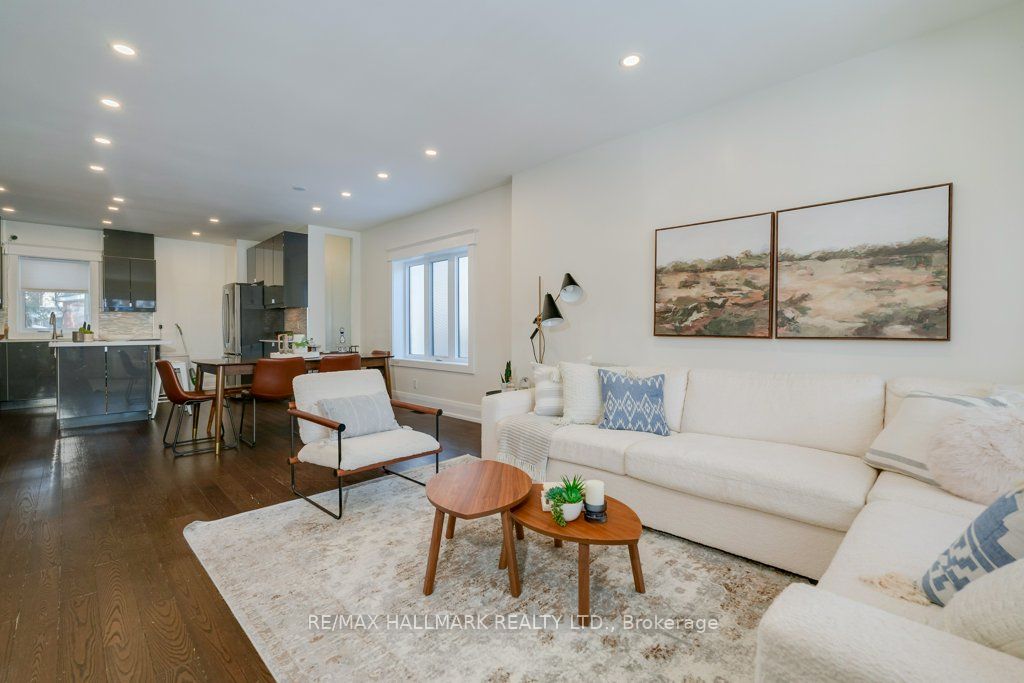 338 Kenilworth Avenue, Toronto, ON M4L 3S8 photo 4