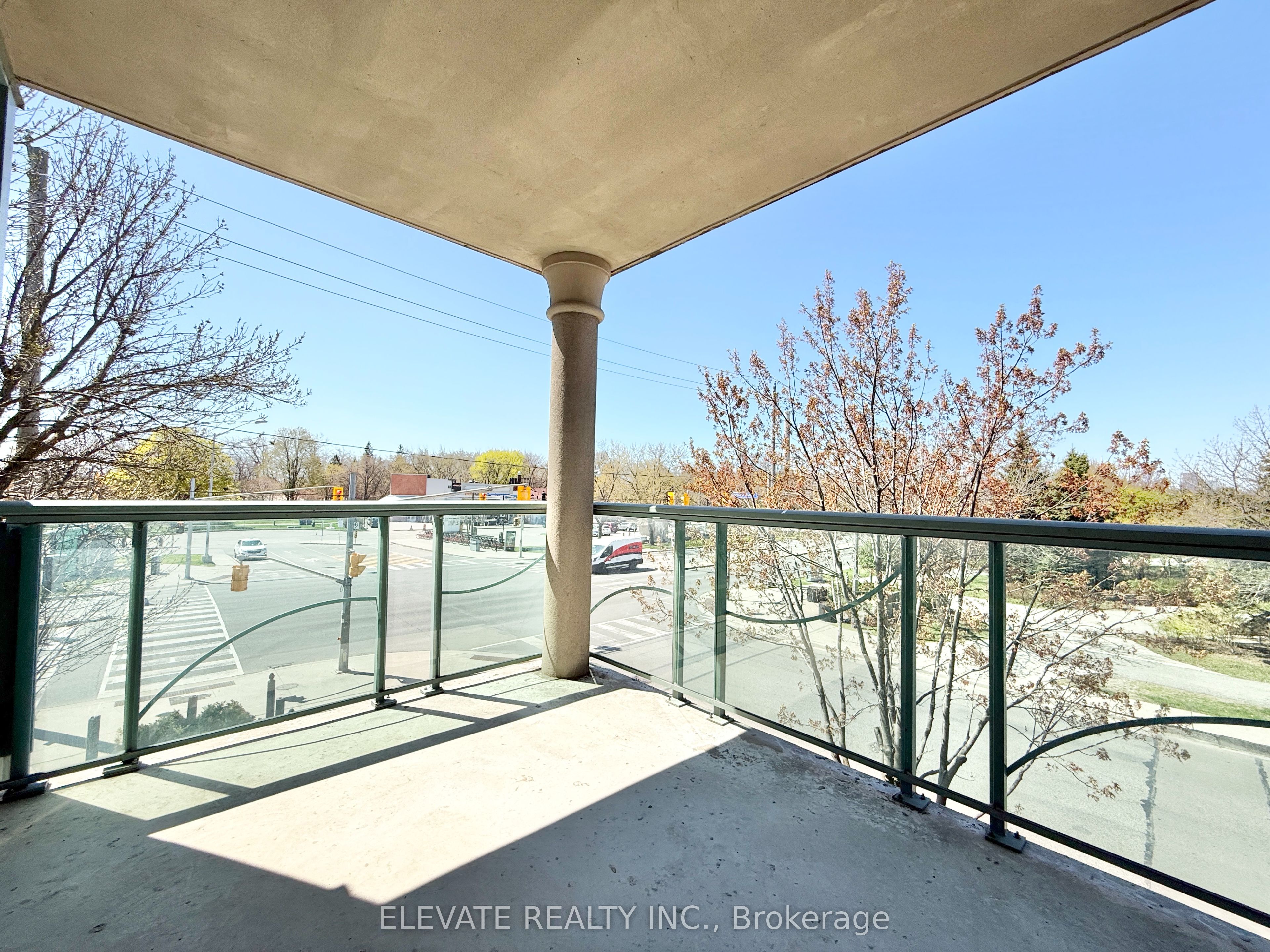 9 Boardwalk Drive 217, Toronto, ON M4L 6T1 photo 4