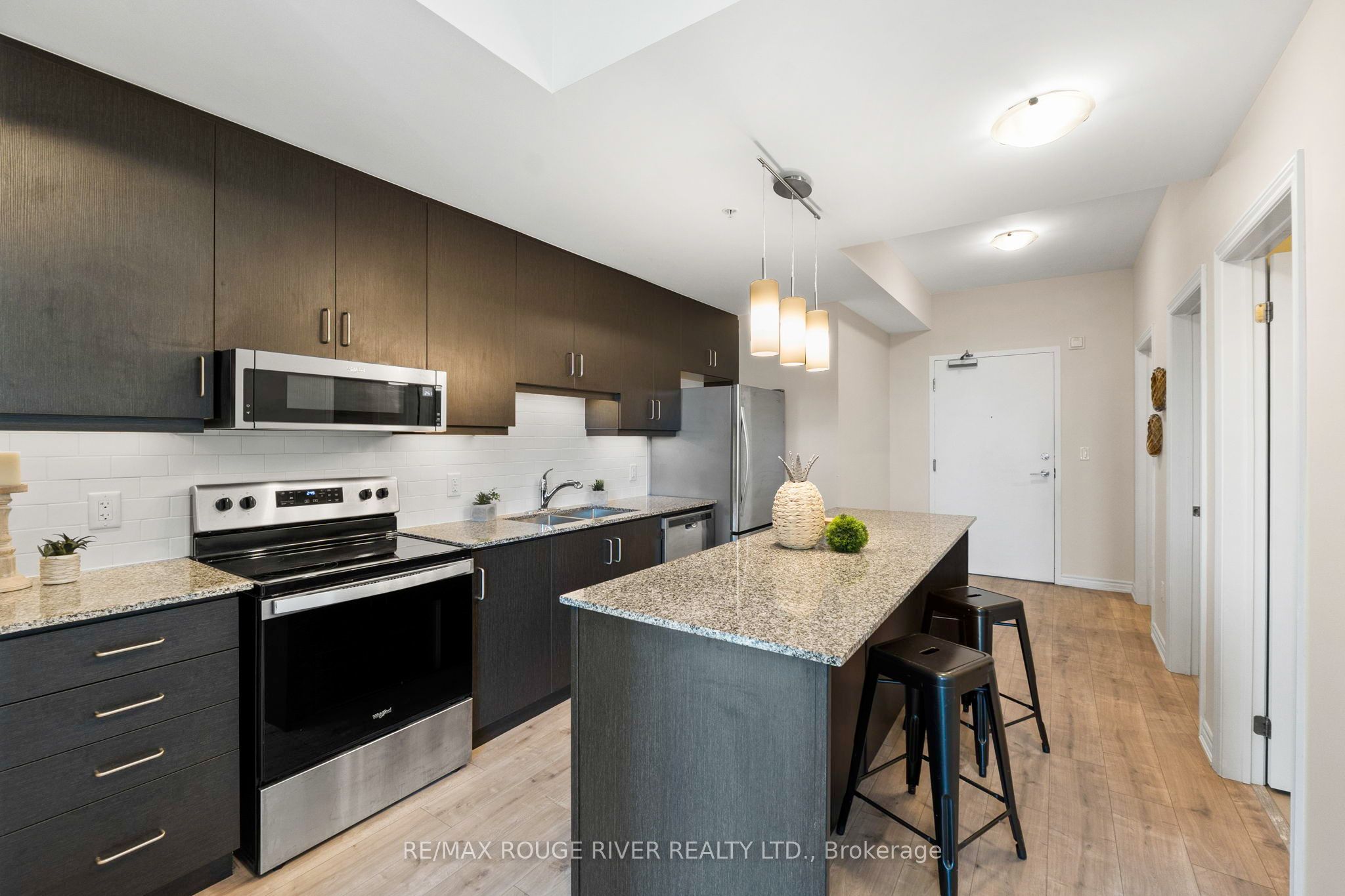 109 King Avenue E 607, Clarington, ON L1B 0V5 photo 5