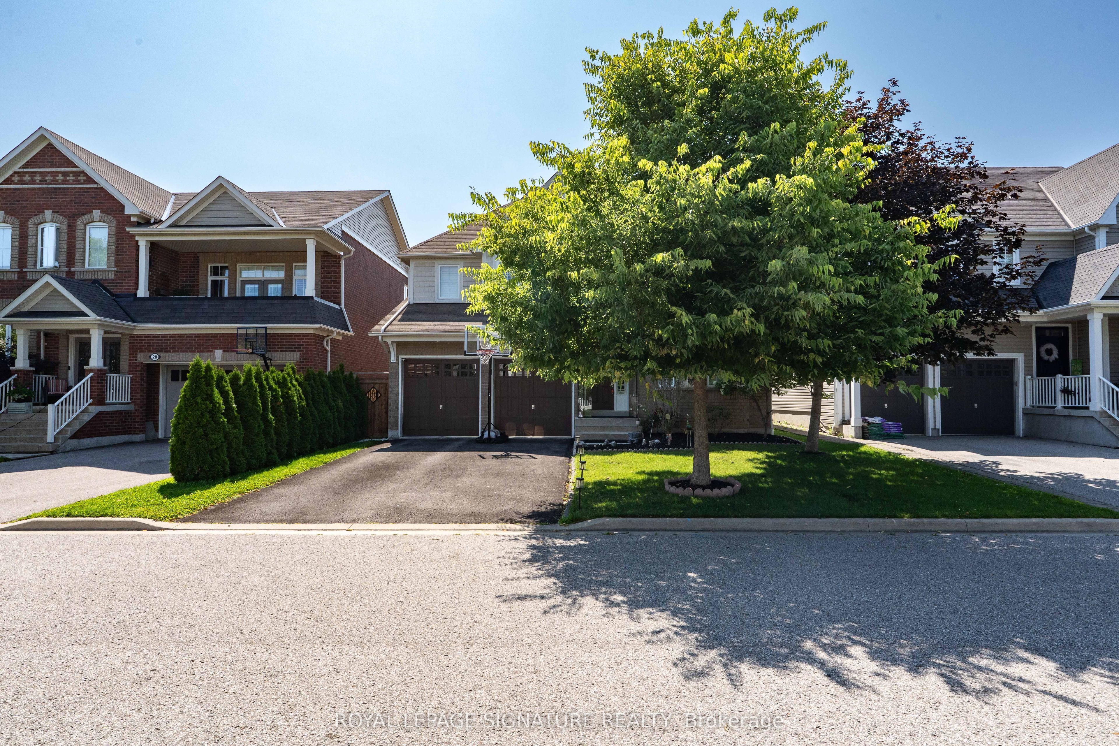 22 Northcastle Crescent, Whitby, ON L1M 0H8
