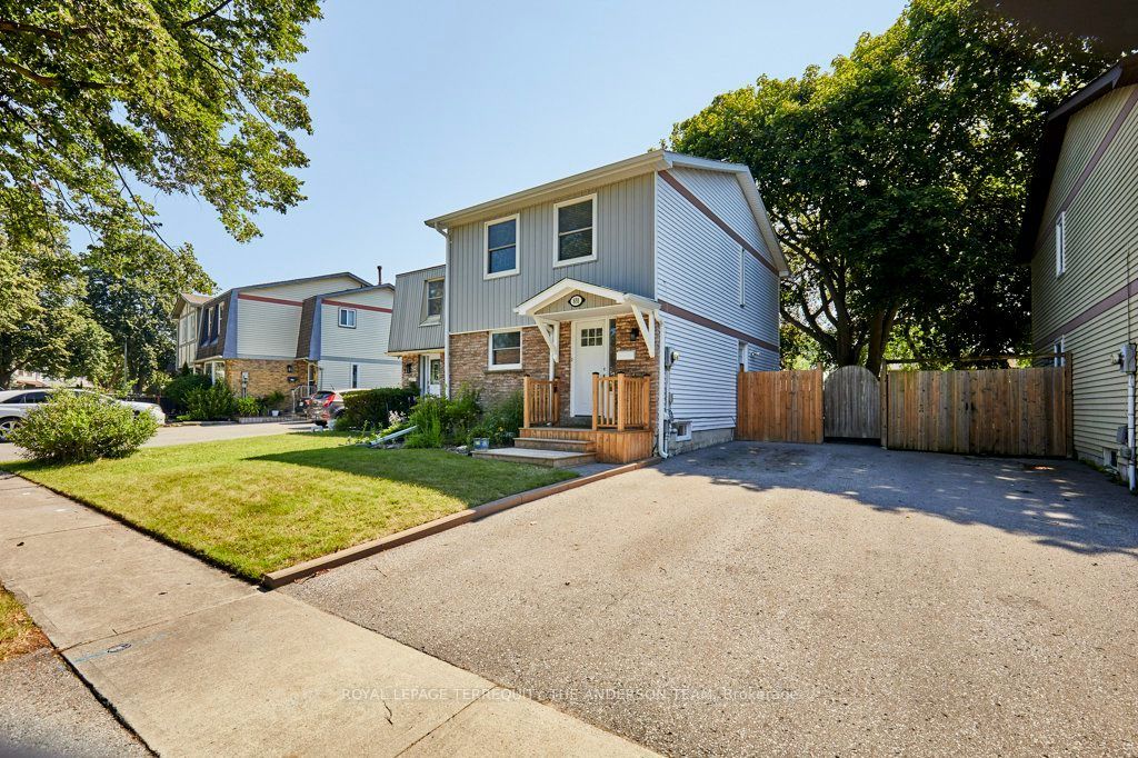 831 Gentry Crescent, Oshawa, ON L1K 1L6 photo 4