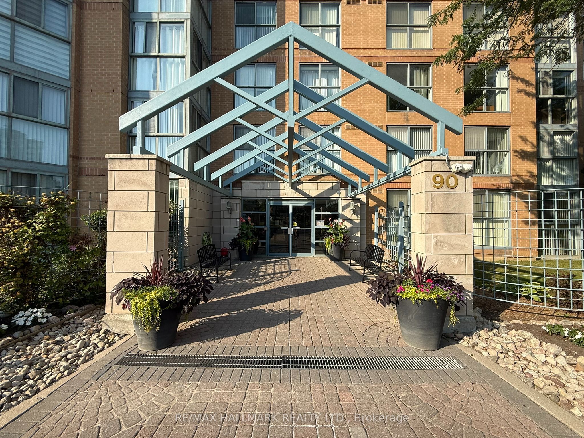 90 Dale Avenue 1502, Toronto, ON M1J 3N4 photo 2