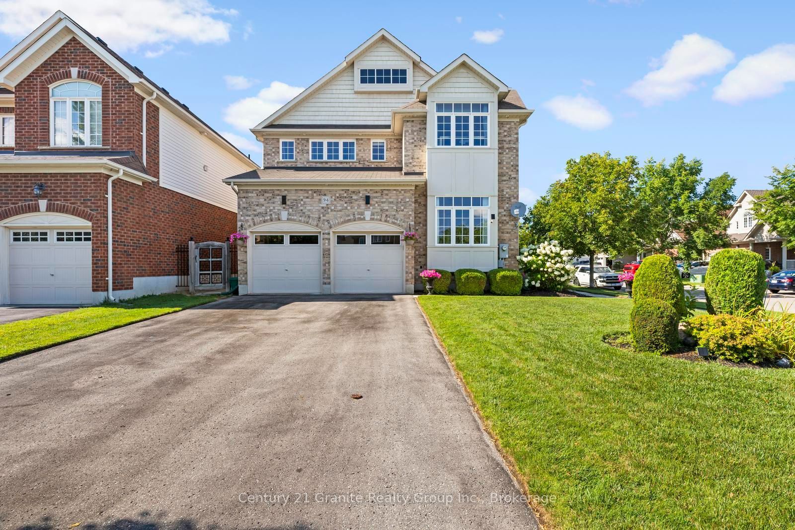 94 Hockley Avenue, Clarington, ON L1C 0G5 photo 2
