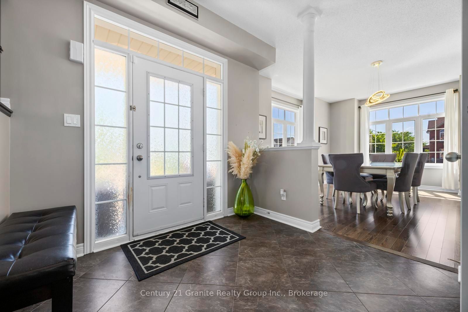94 Hockley Avenue, Clarington, ON L1C 0G5 photo 4