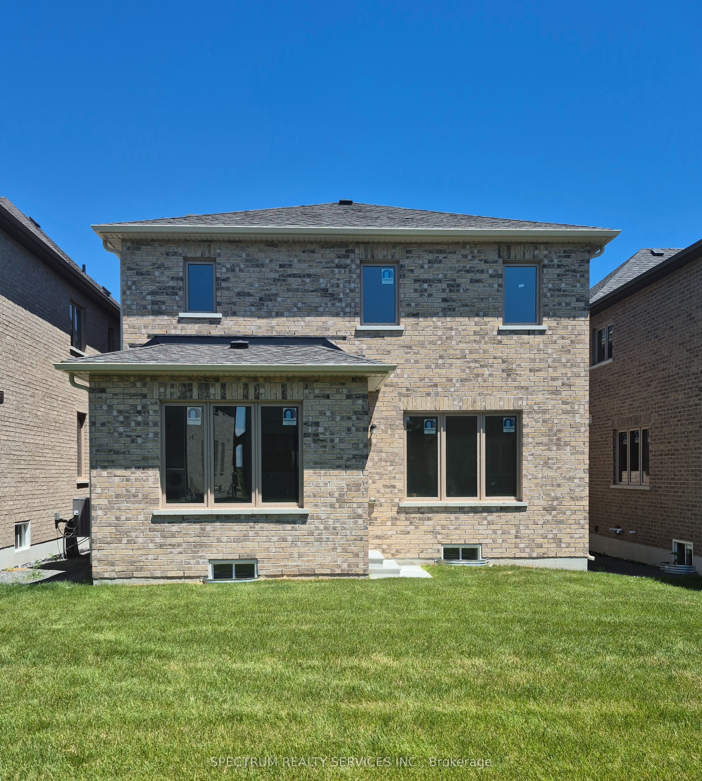 18 Rogerson Street, Clarington, ON L1B 0W4 photo 5