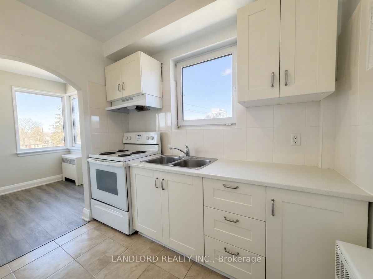 36 Wood Glen Road 301, Toronto, ON M1N 2V9 photo 5
