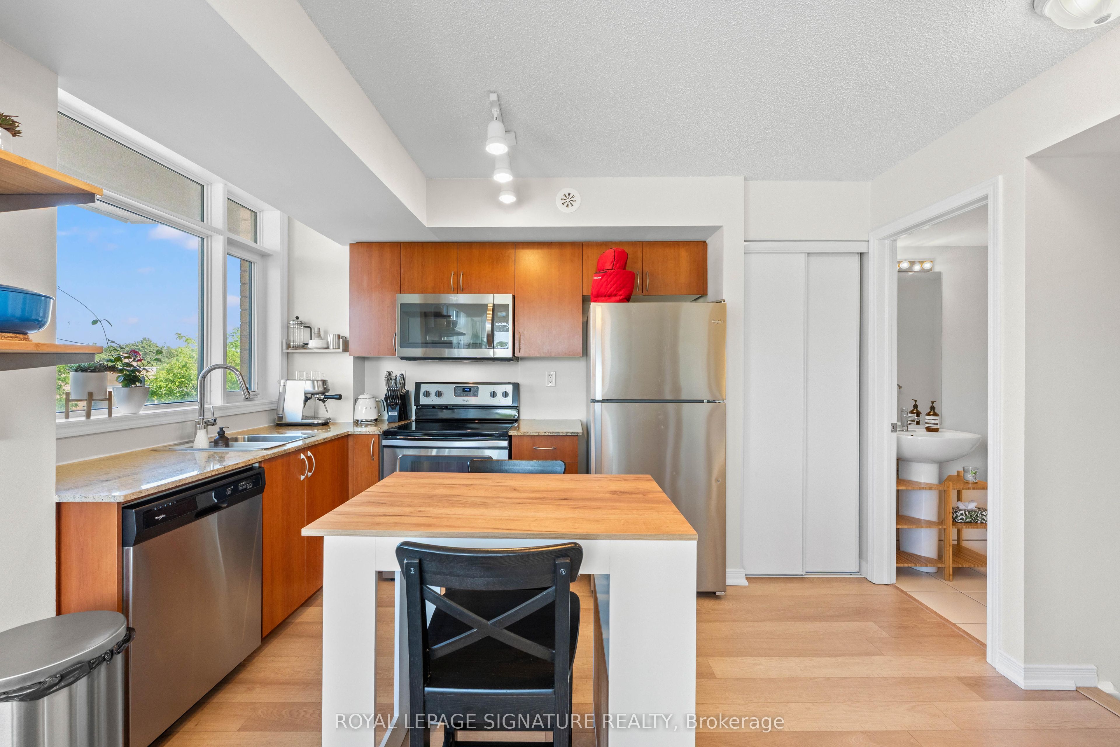 1070 Progress Avenue 311, Toronto, ON M5N 2E2 photo 5