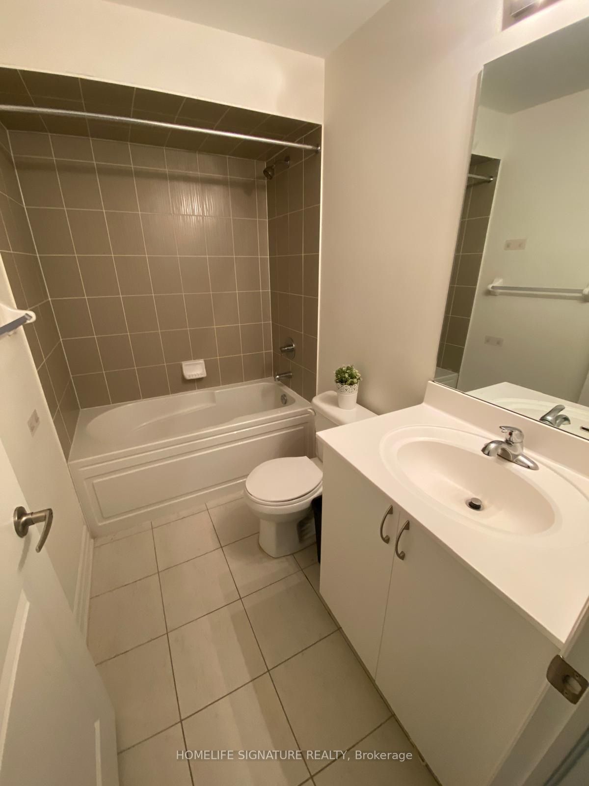 973 Warden (Basement) Avenue, Toronto, ON M1R 0G3 photo 3