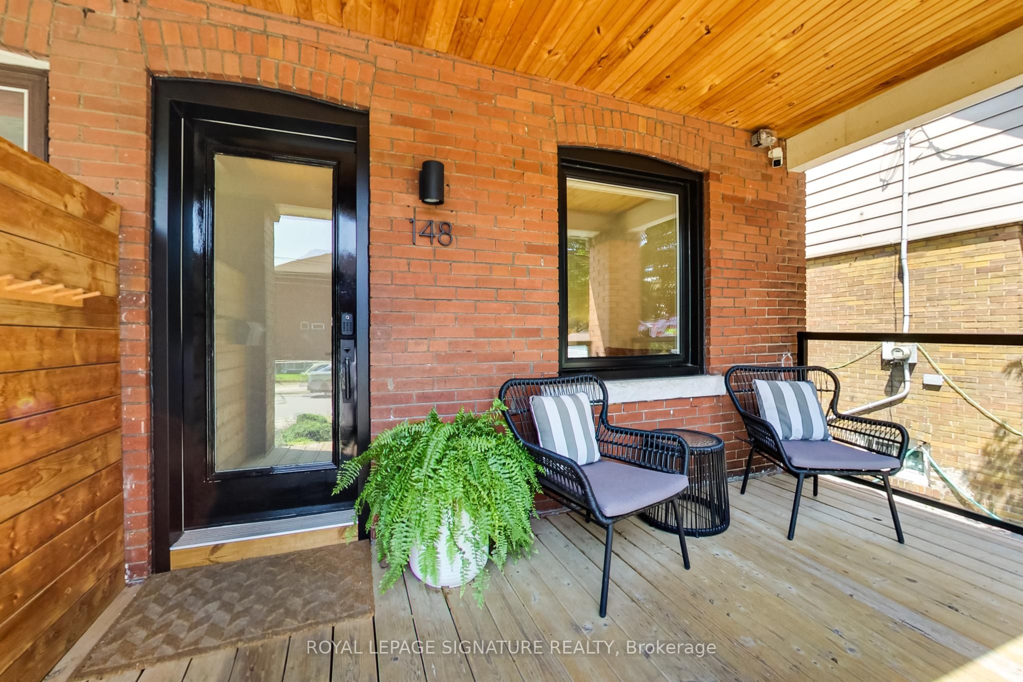 148 Mortimer Avenue, Toronto, ON M4K 2A4 photo 5