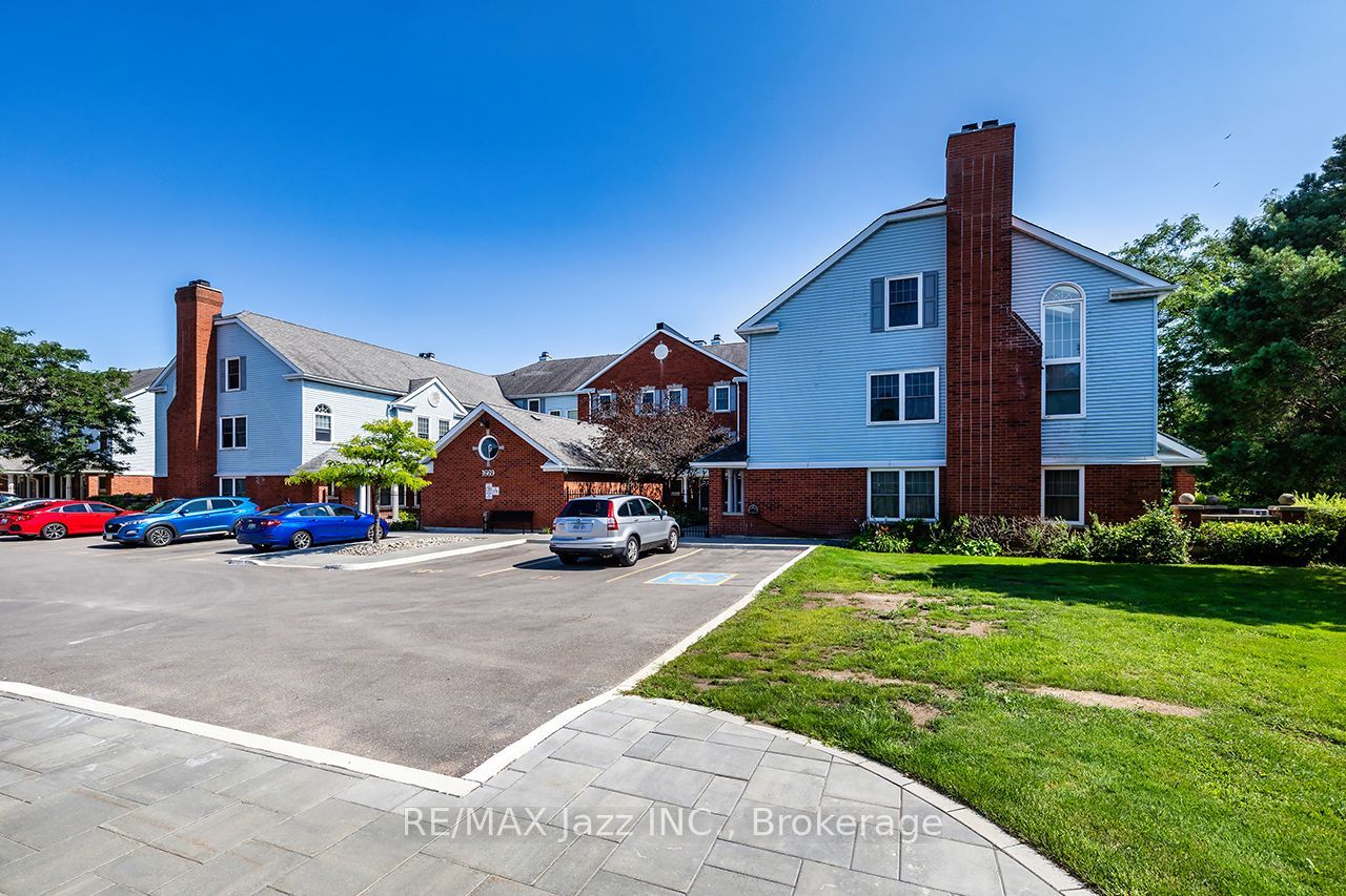 1669 Nash Road G4, Clarington, ON L1E 1S8