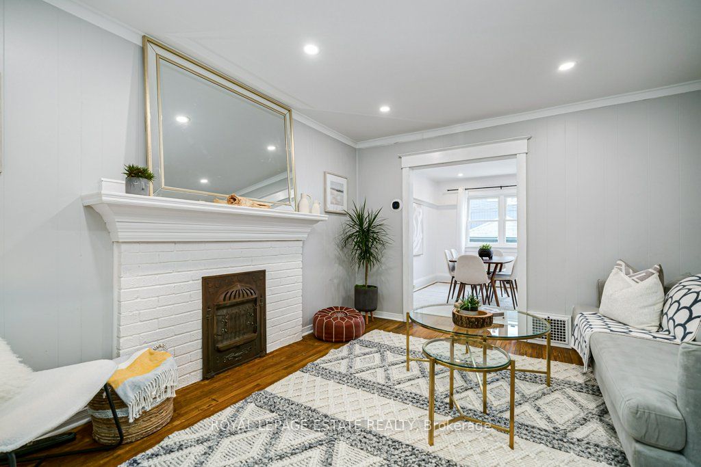 212 Lawlor Avenue, Toronto, ON M4E 3M1 photo 3