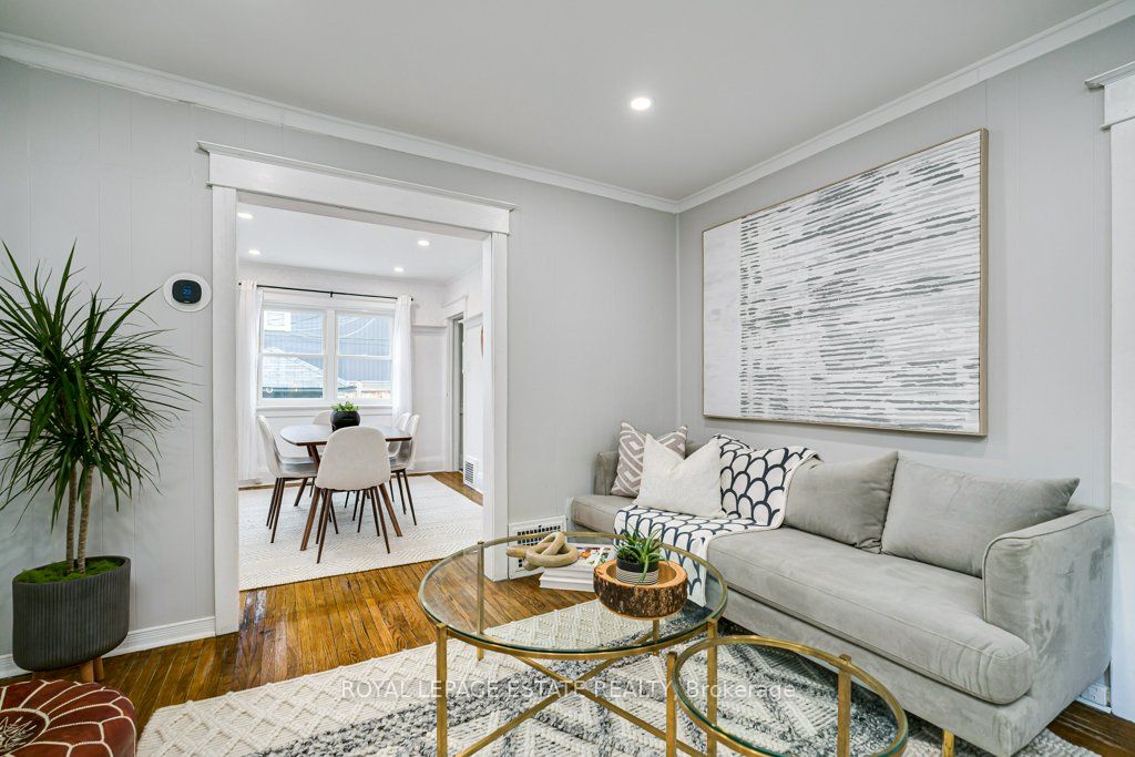 212 Lawlor Avenue, Toronto, ON M4E 3M1 photo 4