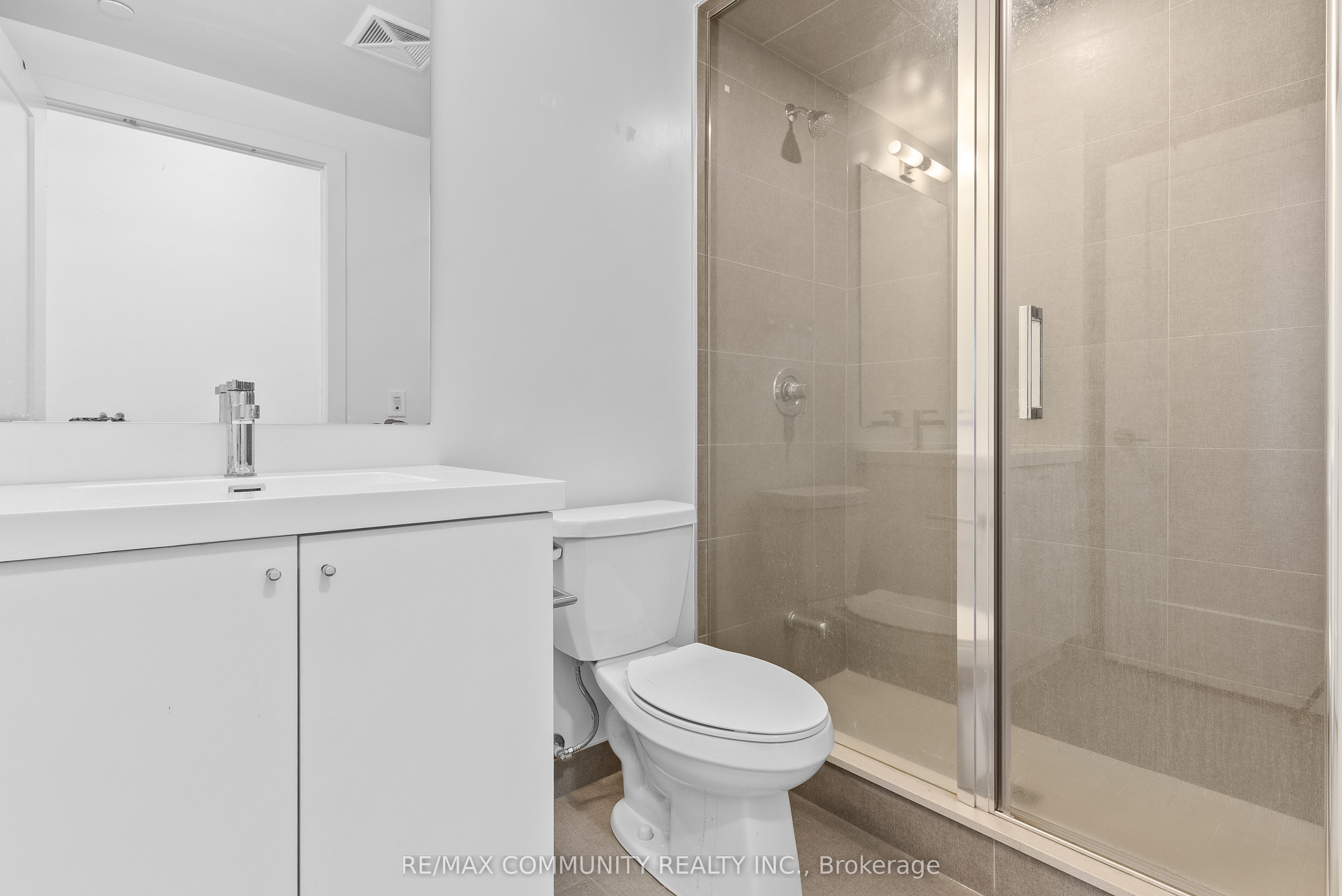 2550 Simcoe Street 419, Oshawa, ON L1L 0R5 photo 5