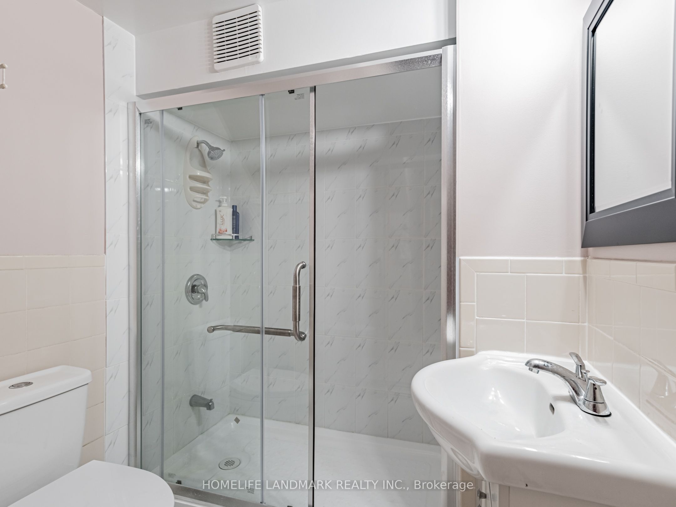 58 Deerbrook Trail N Basement Room C, Toronto, ON M1W 1V4 photo 4