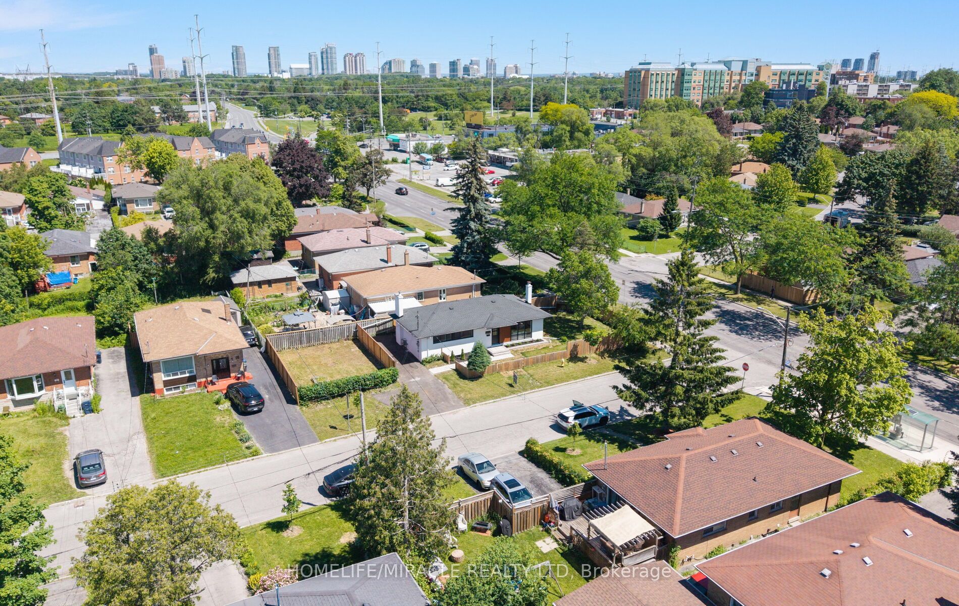 22 Arnprior Road, Toronto, ON M1K 5A6 photo 3