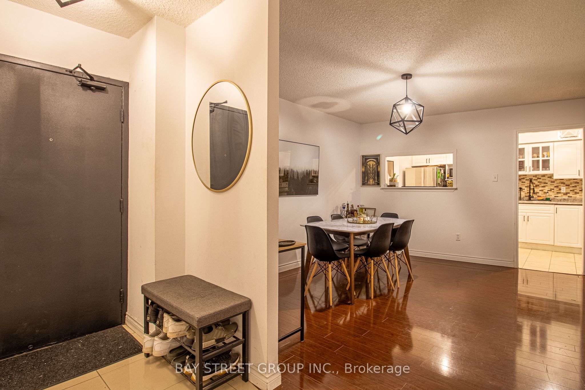 2050 Bridletowne Circle 1712, Toronto, ON M1W 2V5 photo 3