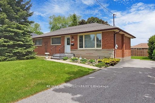 595 Gibbons Street Bsmt, Oshawa, ON L1J 4Z7 photo 2