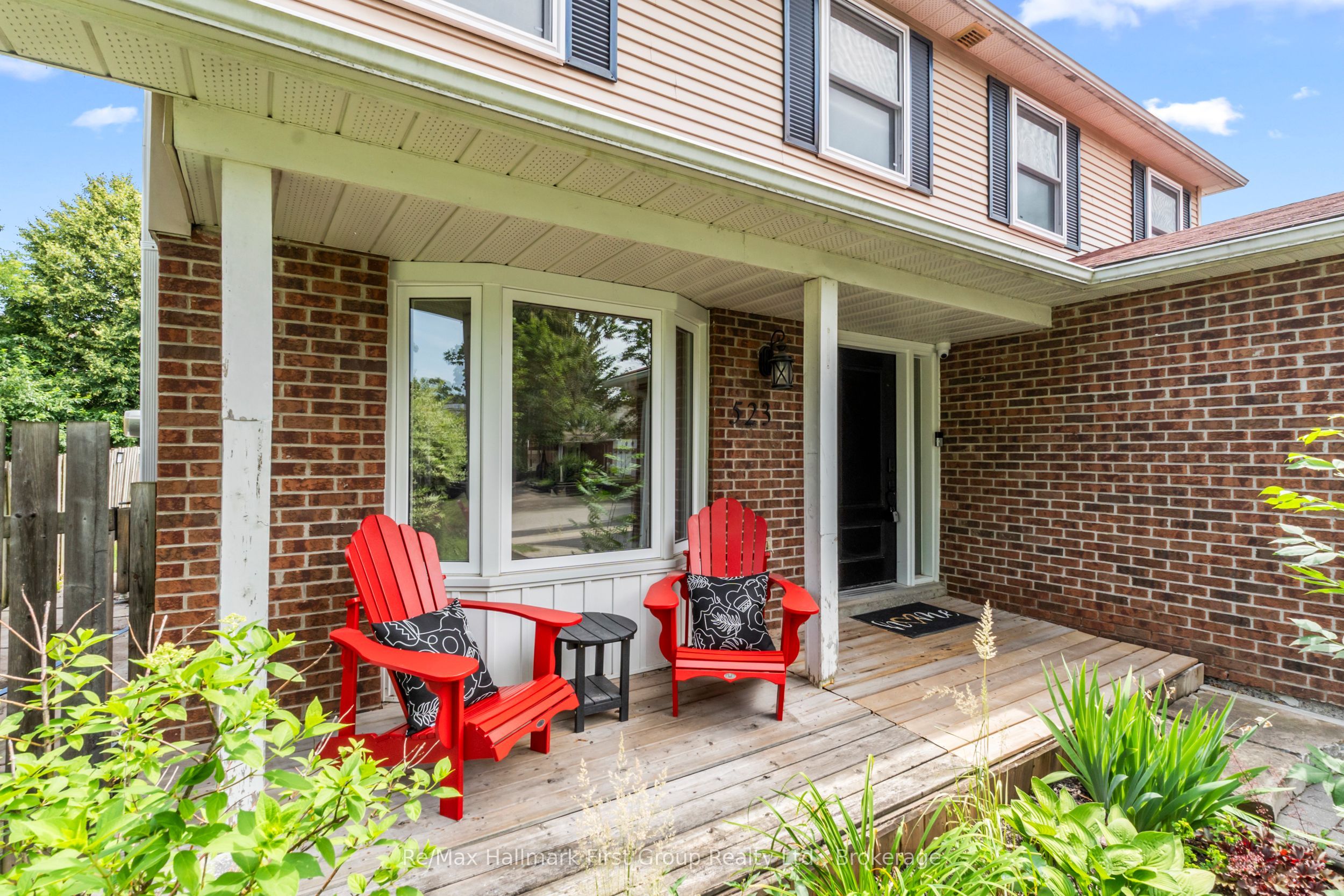 523 Reynolds Street, Whitby, ON L1N 6H4 photo 4