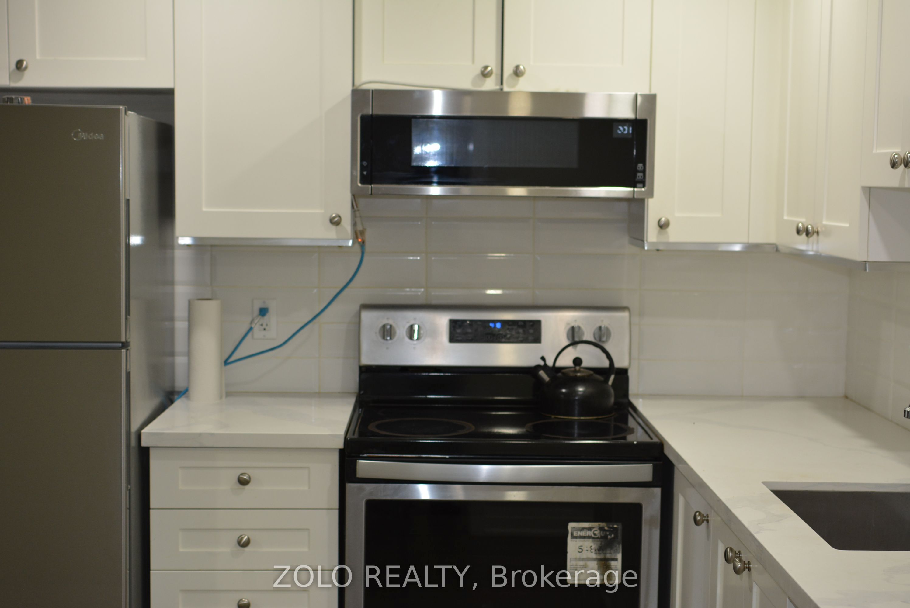 20 Portia Street Apartment, Toronto, ON M1E 1T5 photo 4