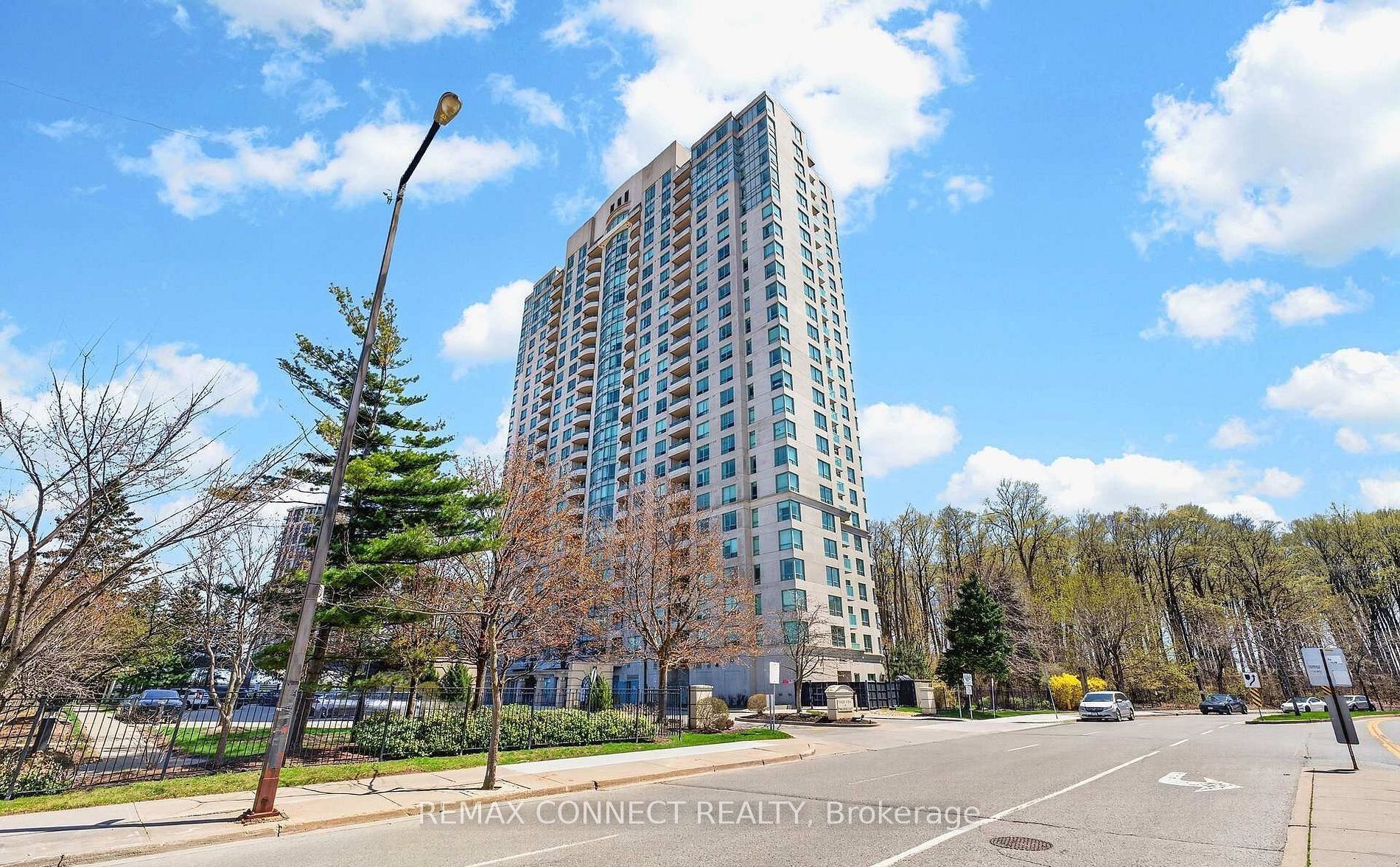 61 Town Centre Court 711, Toronto, ON M1P 5C5