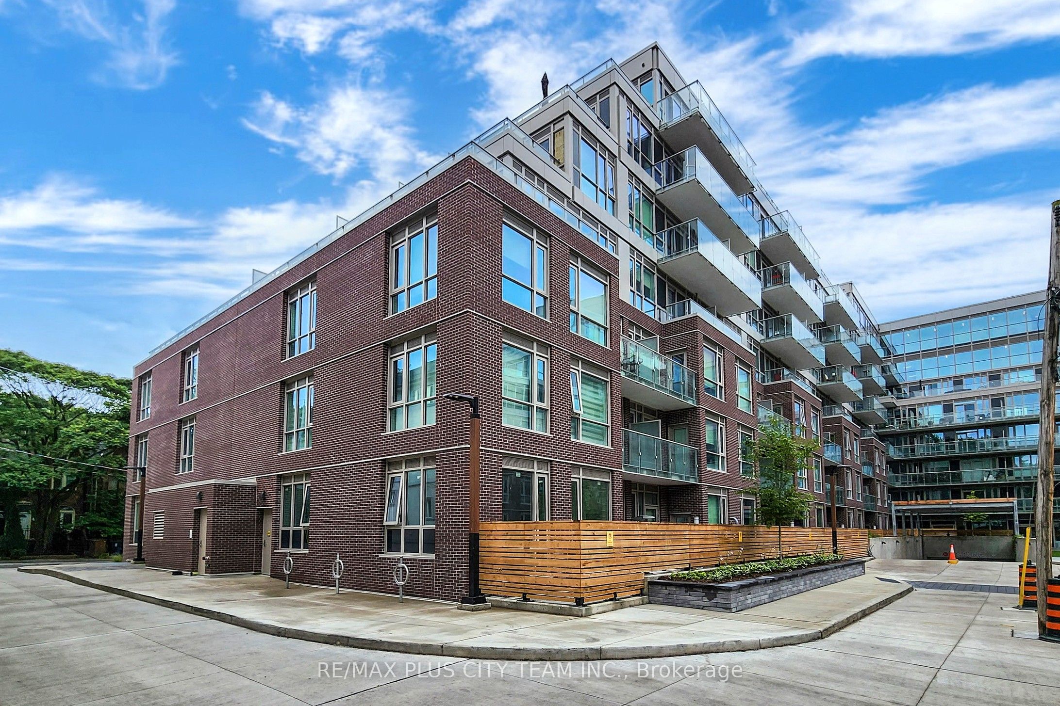 150 Logan Avenue 542, Toronto, ON M4M 0E4