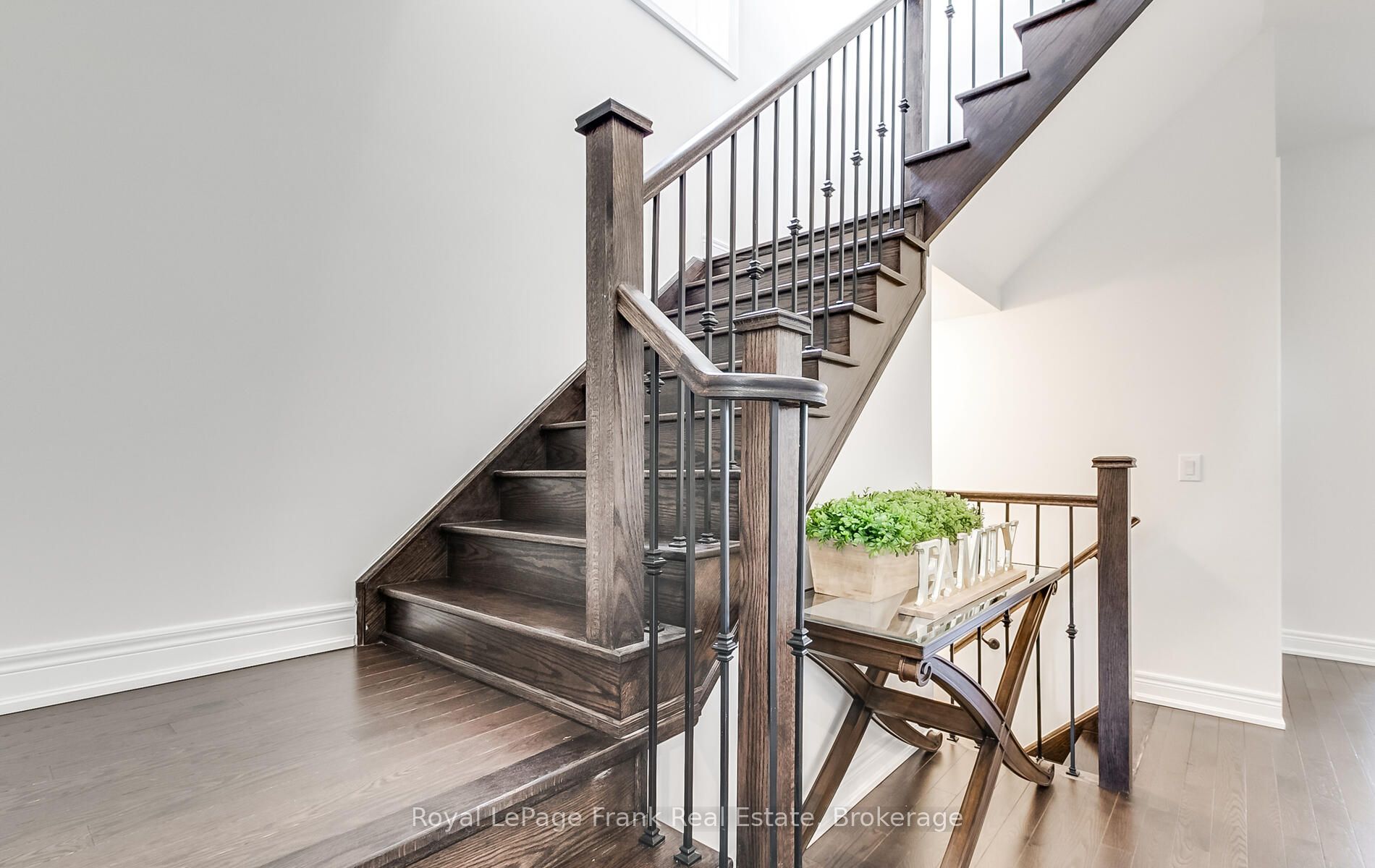 72 Christine Elliott Avenue Main, Whitby, ON L1P 0B9 photo 3