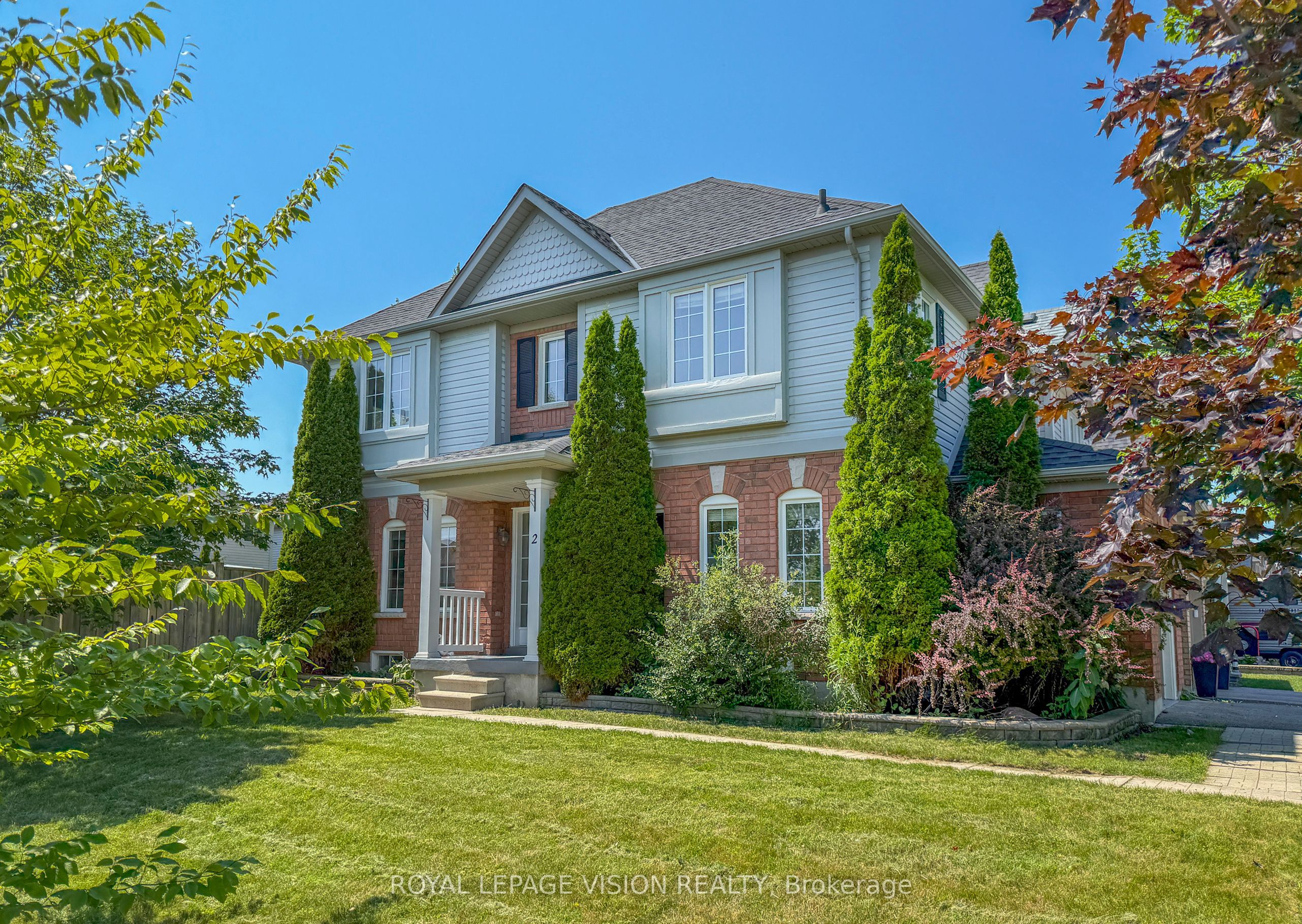 2 Laprade Square, Clarington, ON L1C 0C8