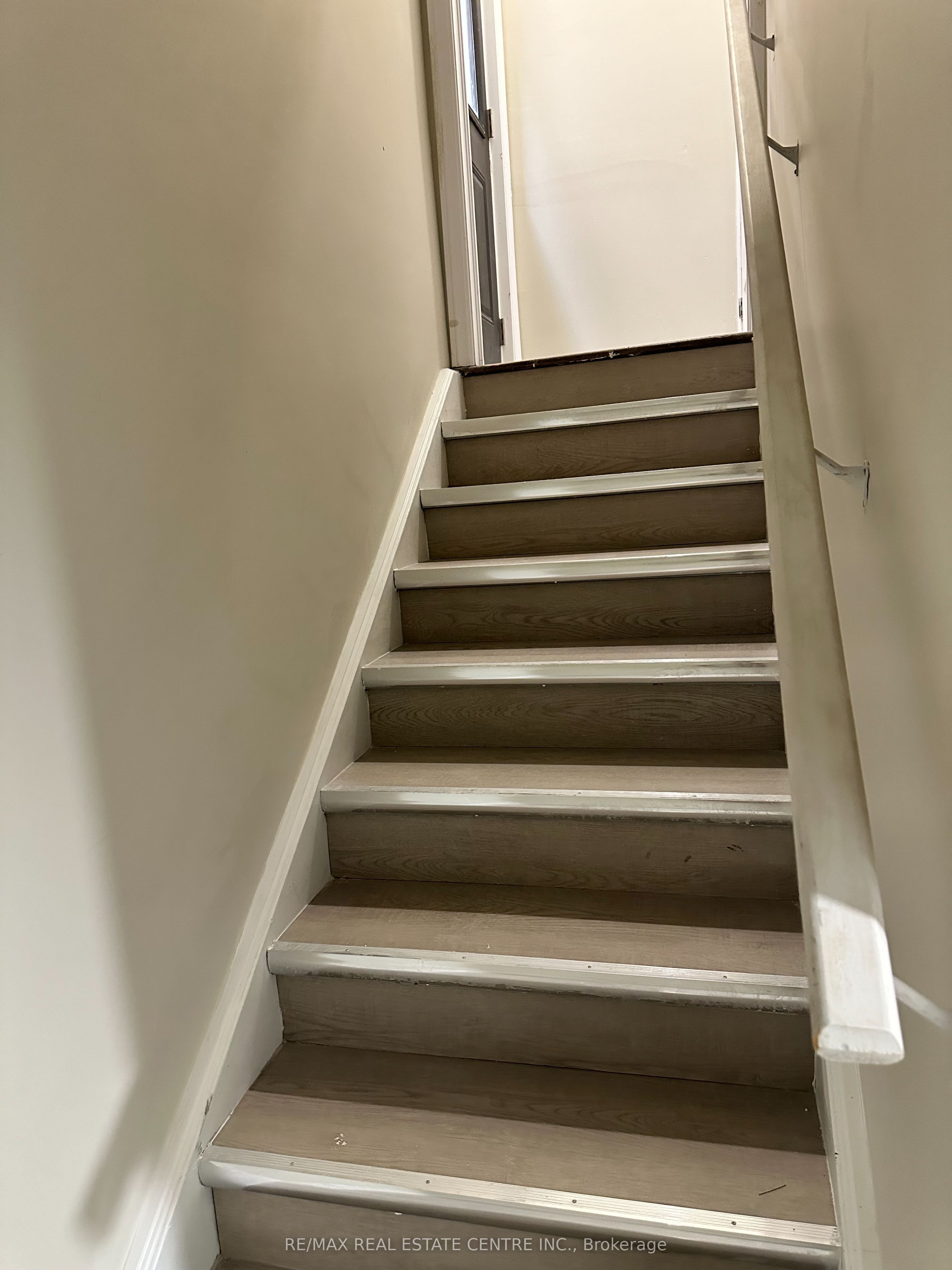 66 Bremner Street BSMT, Whitby, ON L1R 0P9 photo 3