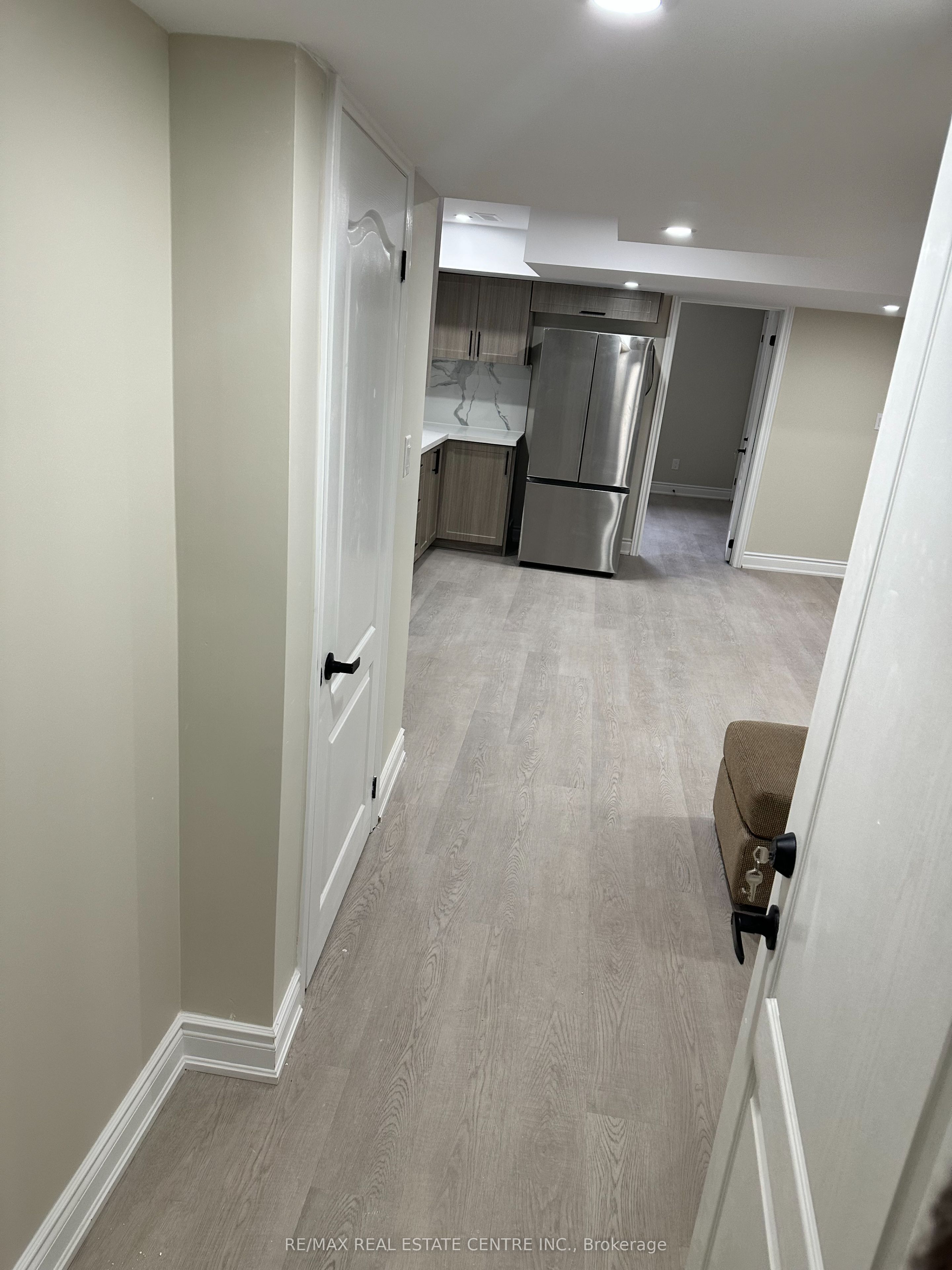 66 Bremner Street BSMT, Whitby, ON L1R 0P9 photo 4