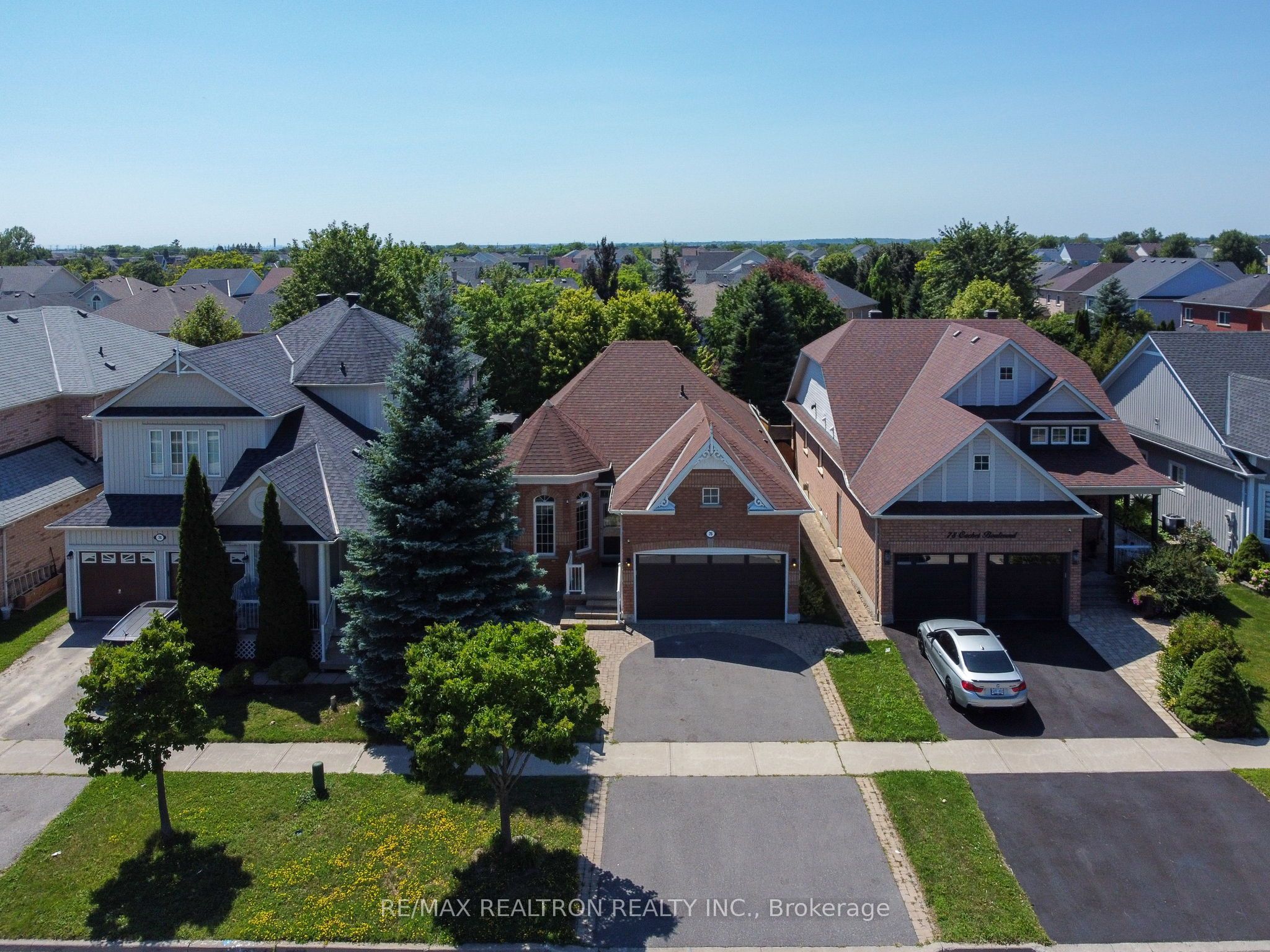 76 Cachet Boulevard, Whitby, ON L1M 2C9 photo 3