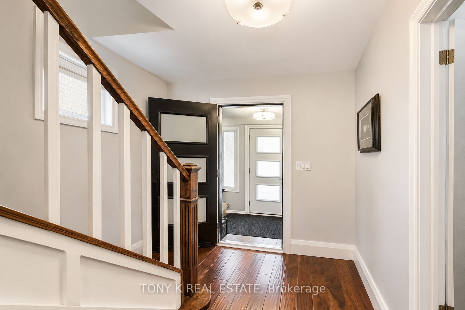 111 Eastwood Avenue, Toronto, ON M1N 3H4 photo 2