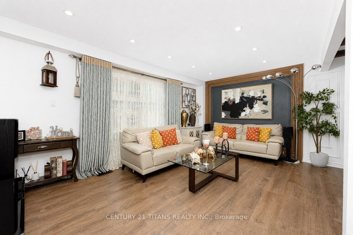 22 Whiteleas Avenue, Toronto, ON M1B 1W7 photo 5