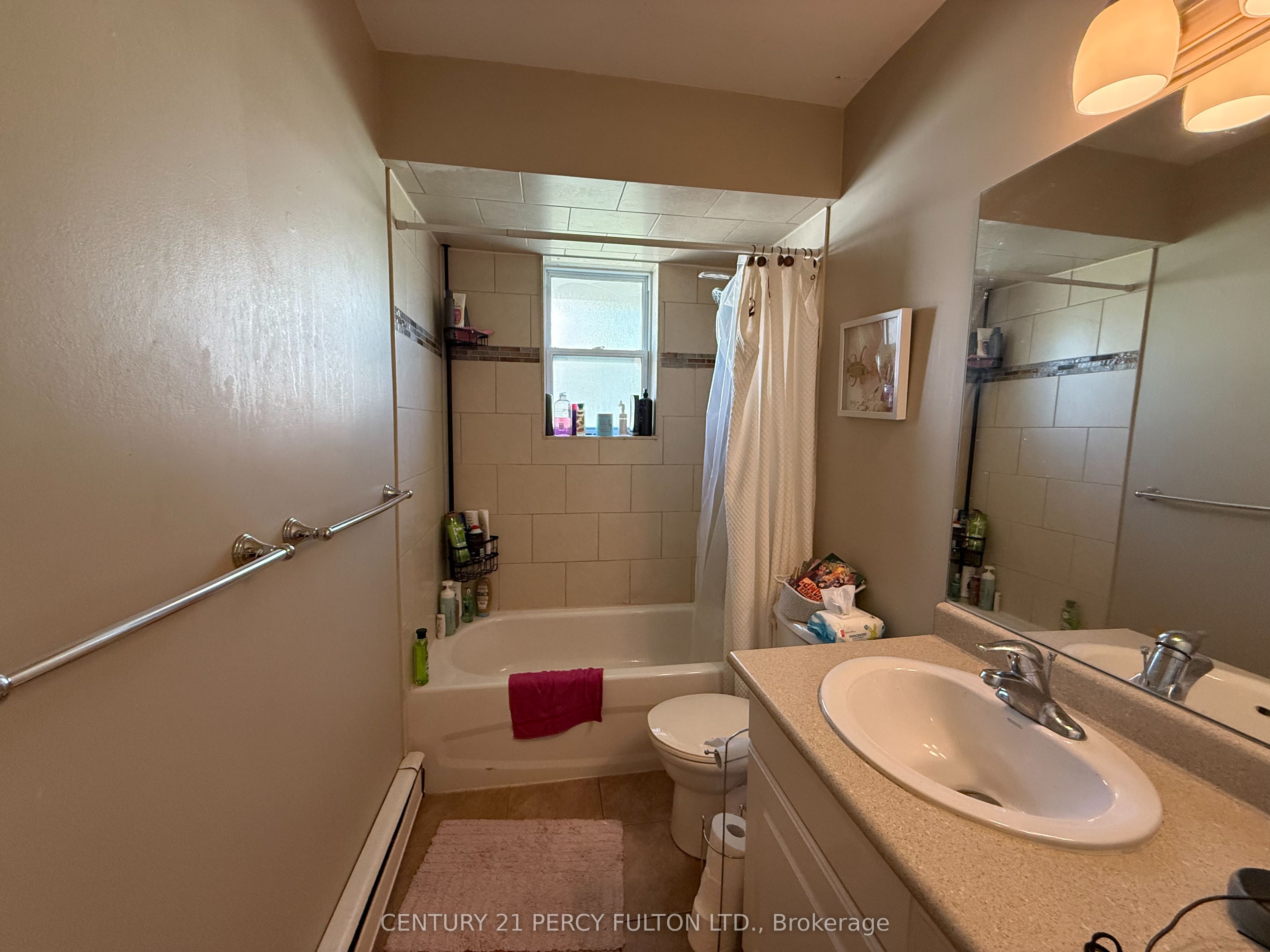 706 Dunlop Street W 3, Whitby, ON L1N 1V5 photo 4