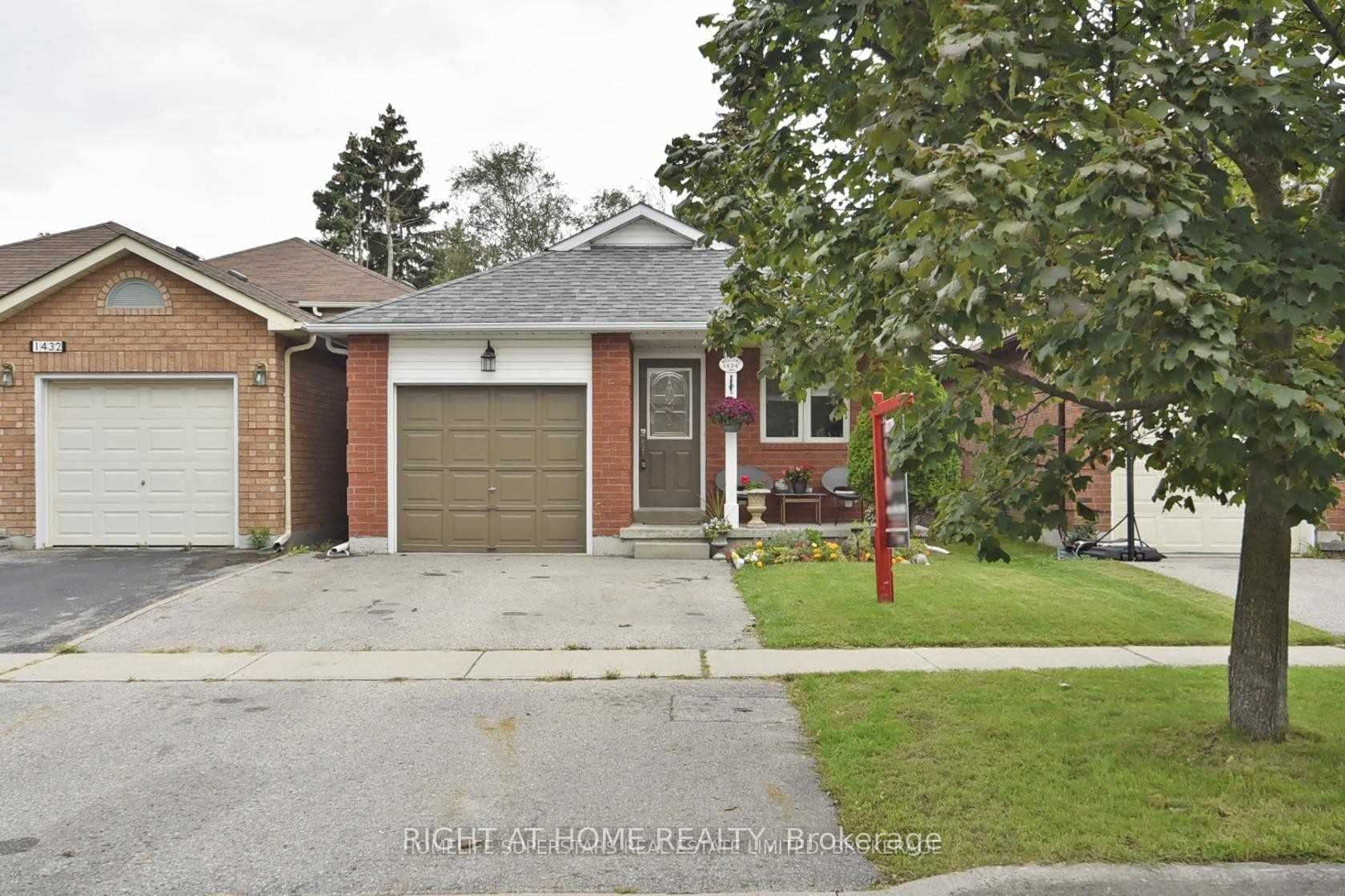 1434 Largo Crescent, Oshawa, ON L1G 7E5