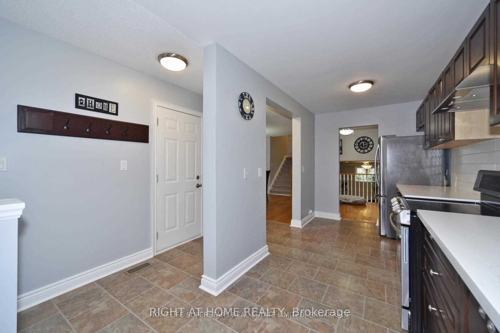1434 Largo Crescent, Oshawa, ON L1G 7E5 photo 5