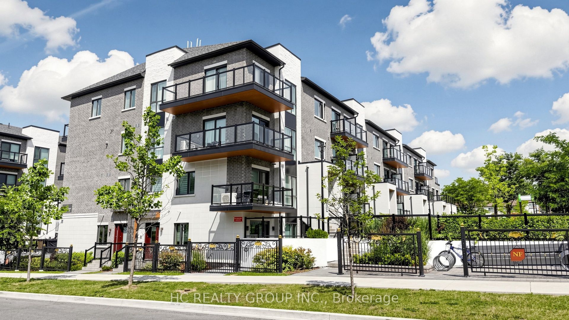 60 Morecambe Gate, Toronto, ON M1W 0A9 photo 2