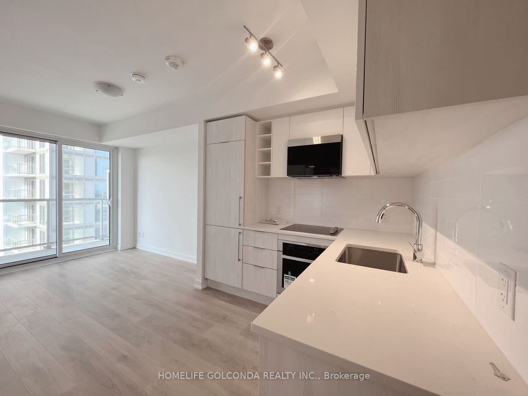 2033 Kennedy Road 1612, Toronto, ON M1T 0B9 photo 2