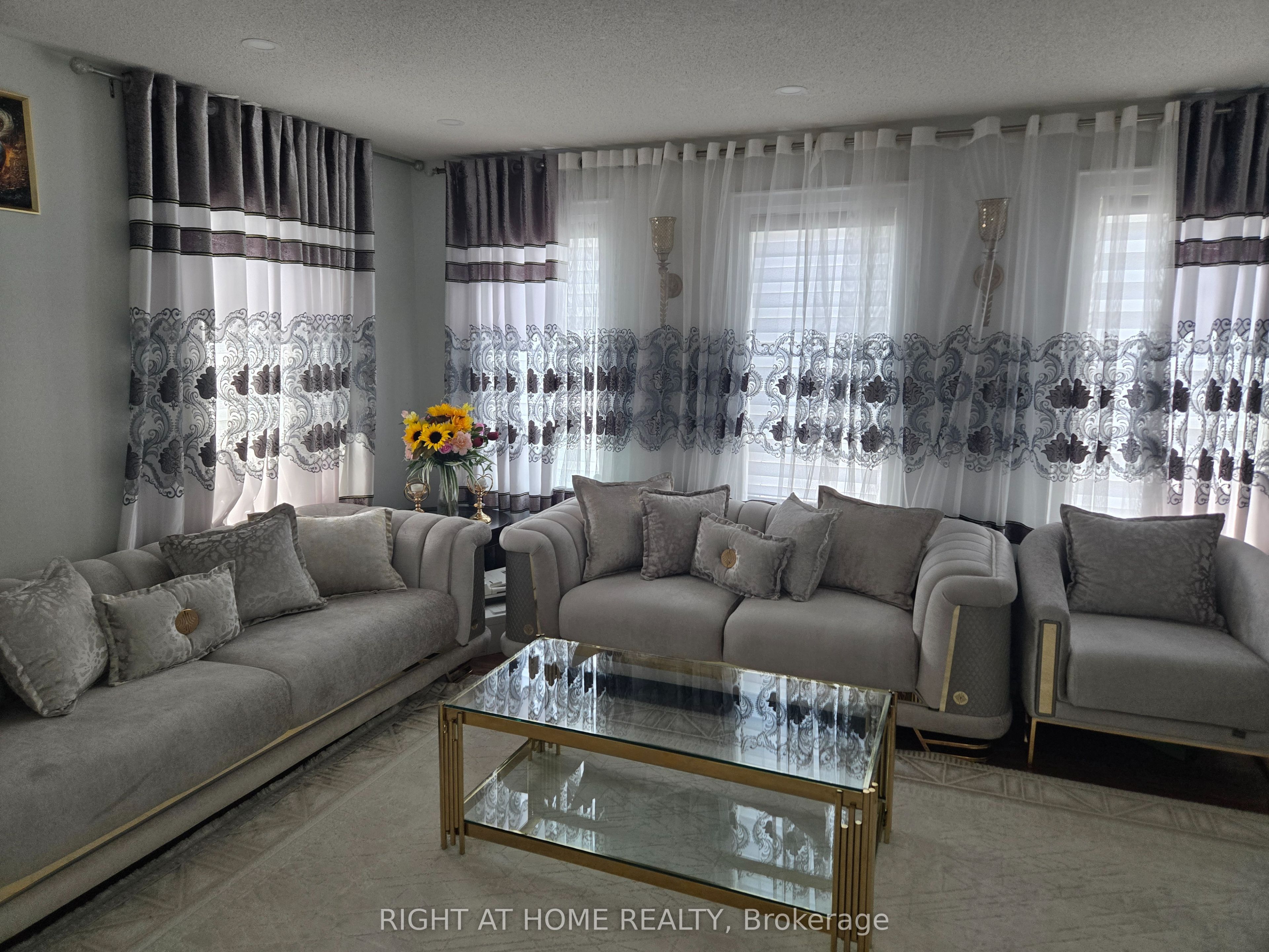 3 Wainwright Drive, Ajax, ON L1T 4H4 photo 3