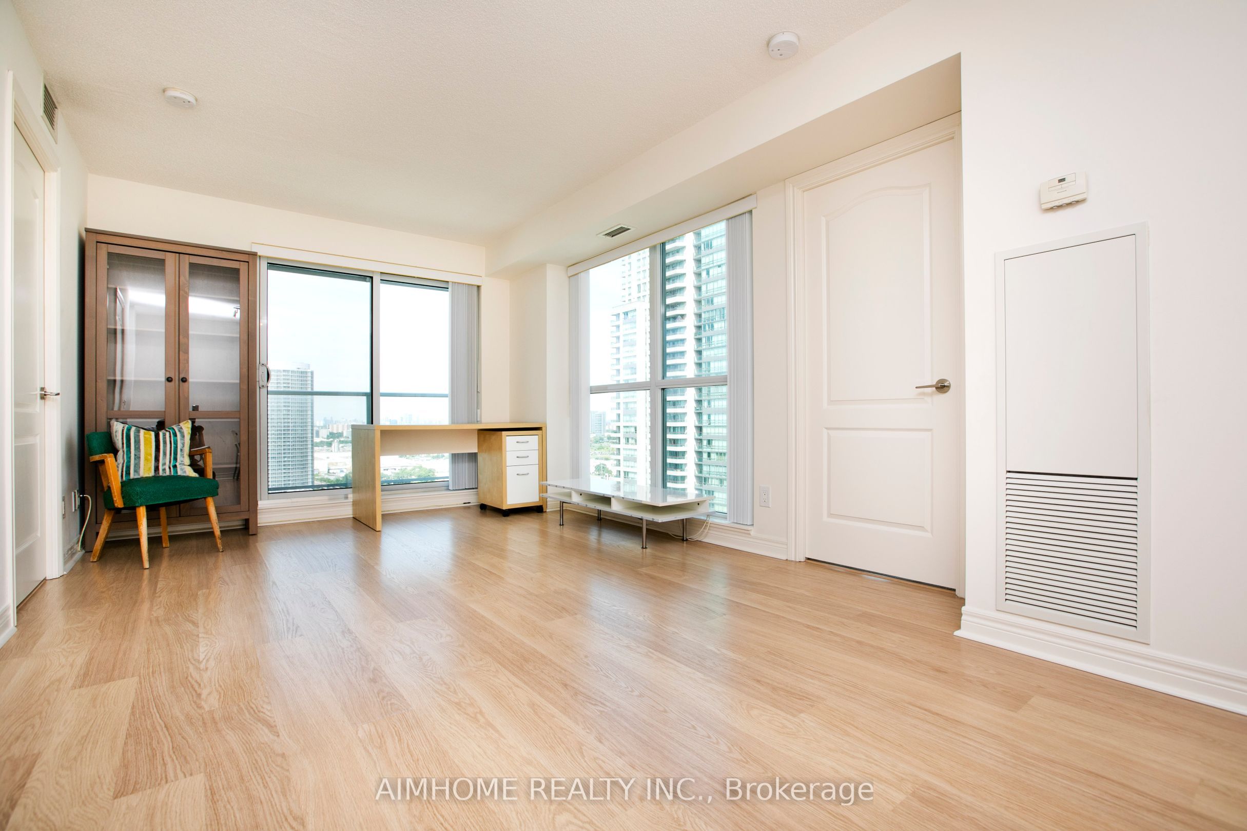 60 Town Centre Court 2402, Toronto, ON M1P 0B1 photo 3