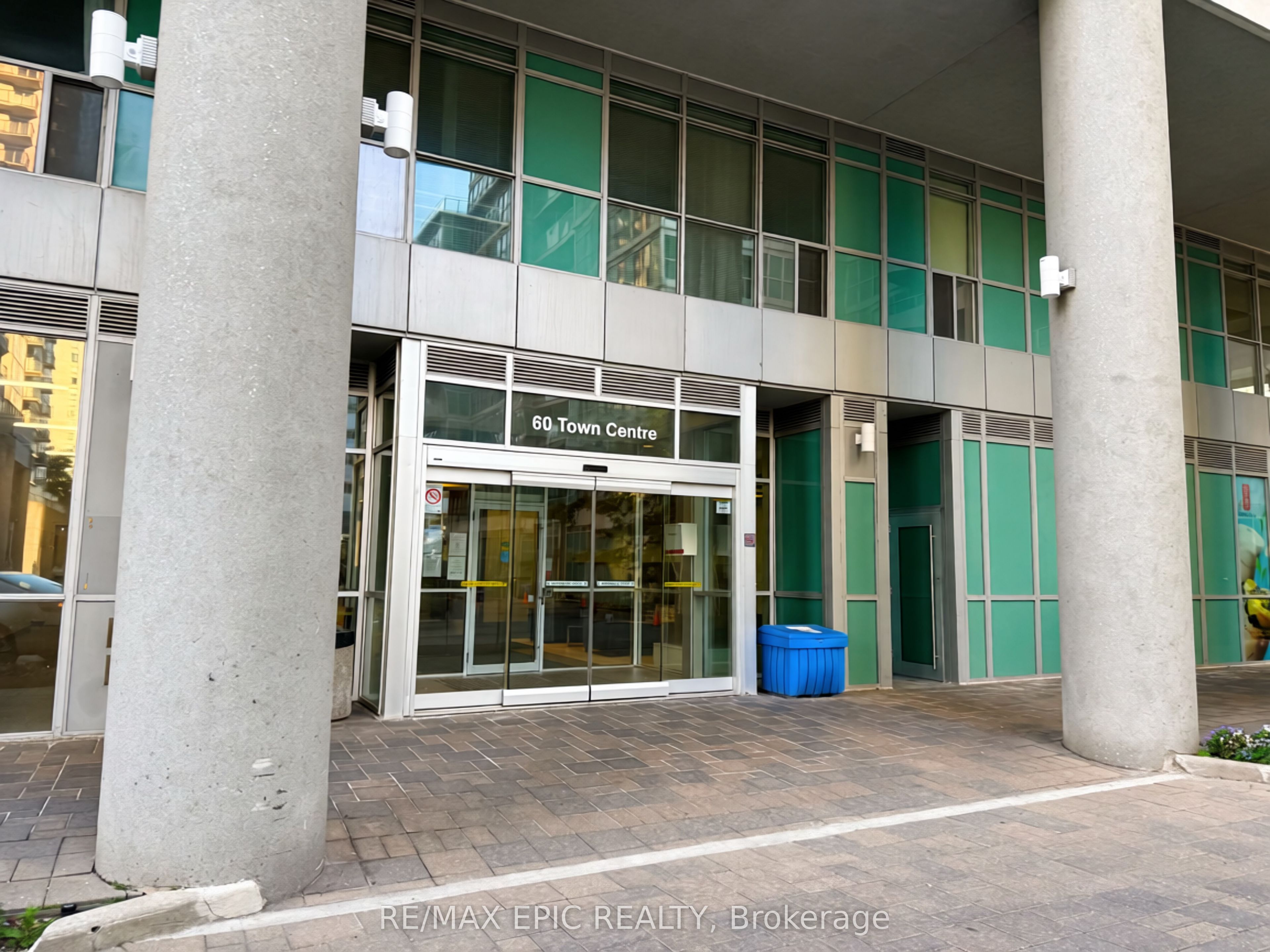 60 Town Centre Court 405, Toronto, ON M1P 0B1 photo 2