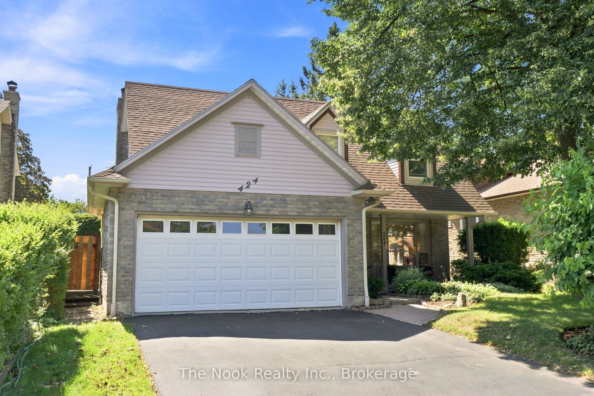 424 Prince Of Wales Drive, Whitby, ON L1N 6M9 photo 2