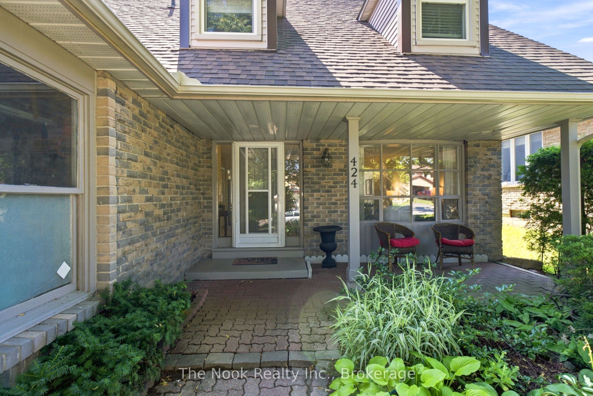 424 Prince Of Wales Drive, Whitby, ON L1N 6M9 photo 3