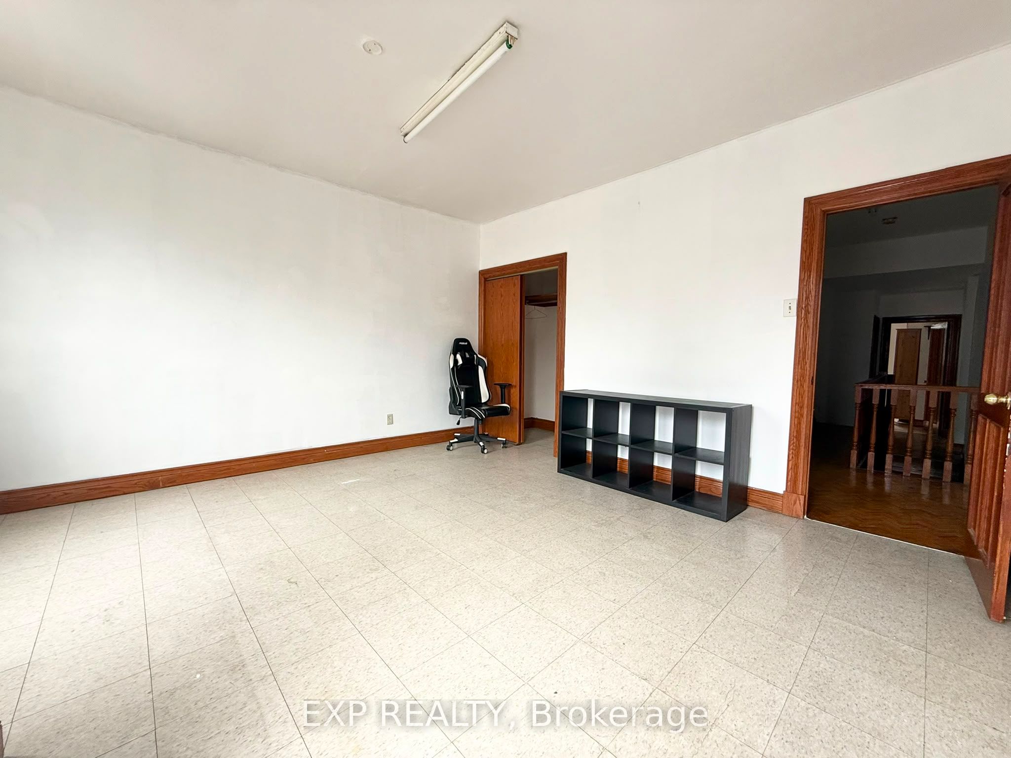 759 Gerrard Street E 2nd FL, Toronto, ON M4M 1Y5 photo 4