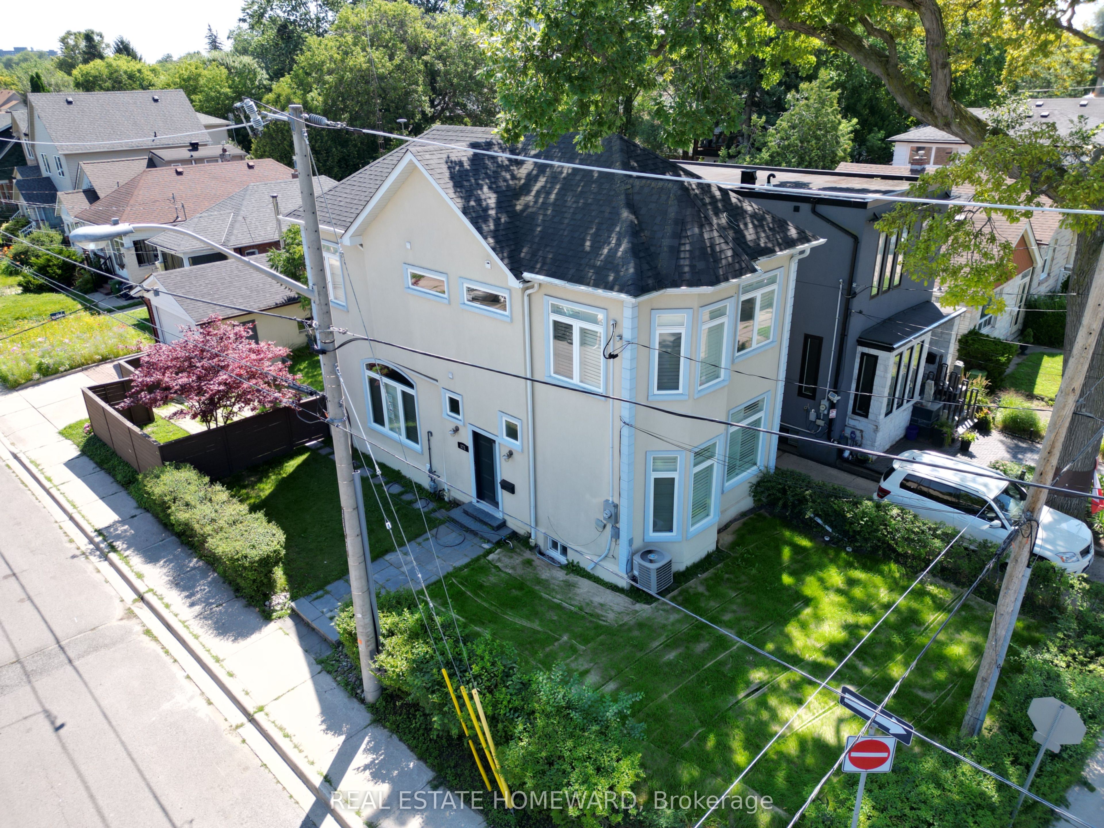 171 Westlake Avenue, Toronto, ON M4C 4S3 photo 2