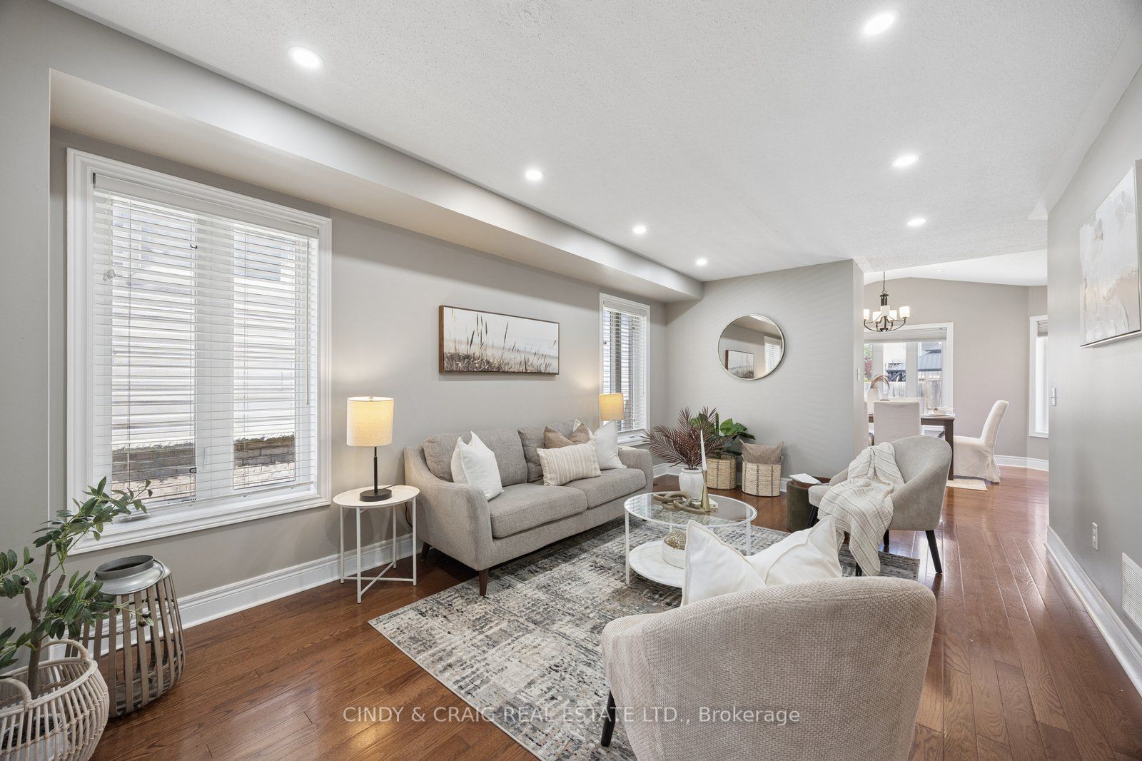 82 Dewell Crescent, Clarington, ON L1E 0B7 photo 3