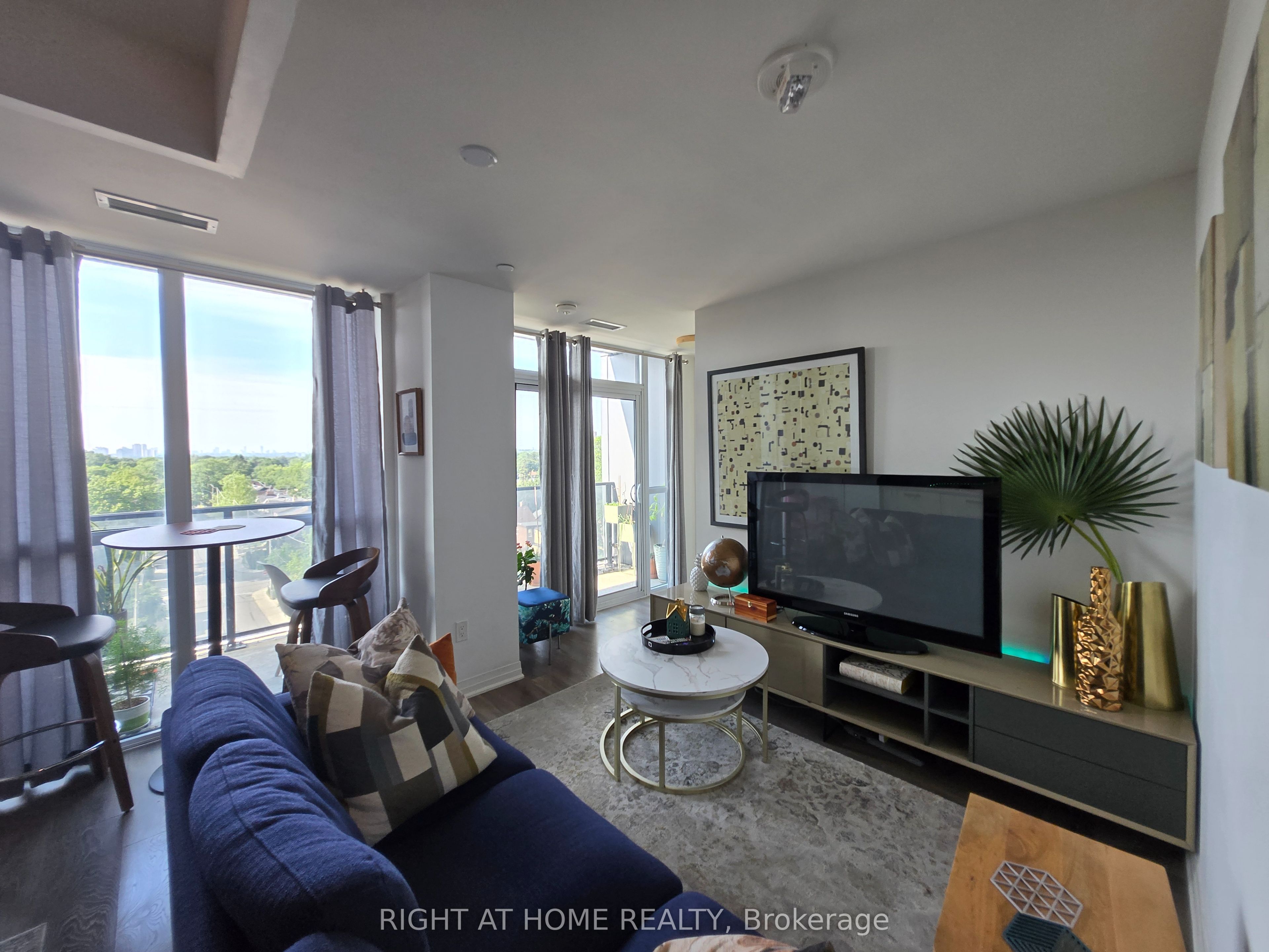 2301 Danforth Avenue 715, Toronto, ON M4C 0A7